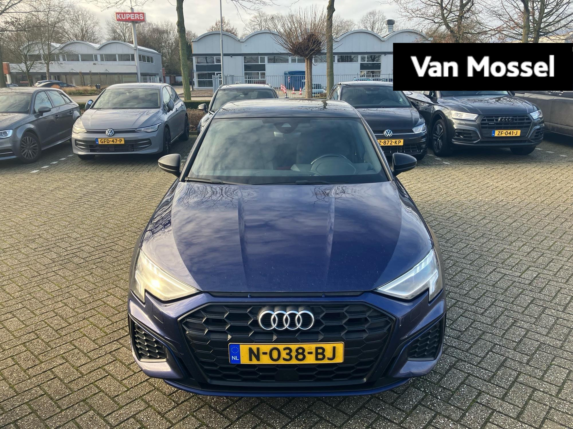 Audi A3 Sportback 45 TFSI e S edition Competition Automaat | Navigatie | Panorama dak | Stoelverwarming | Airco | Cruise Control |