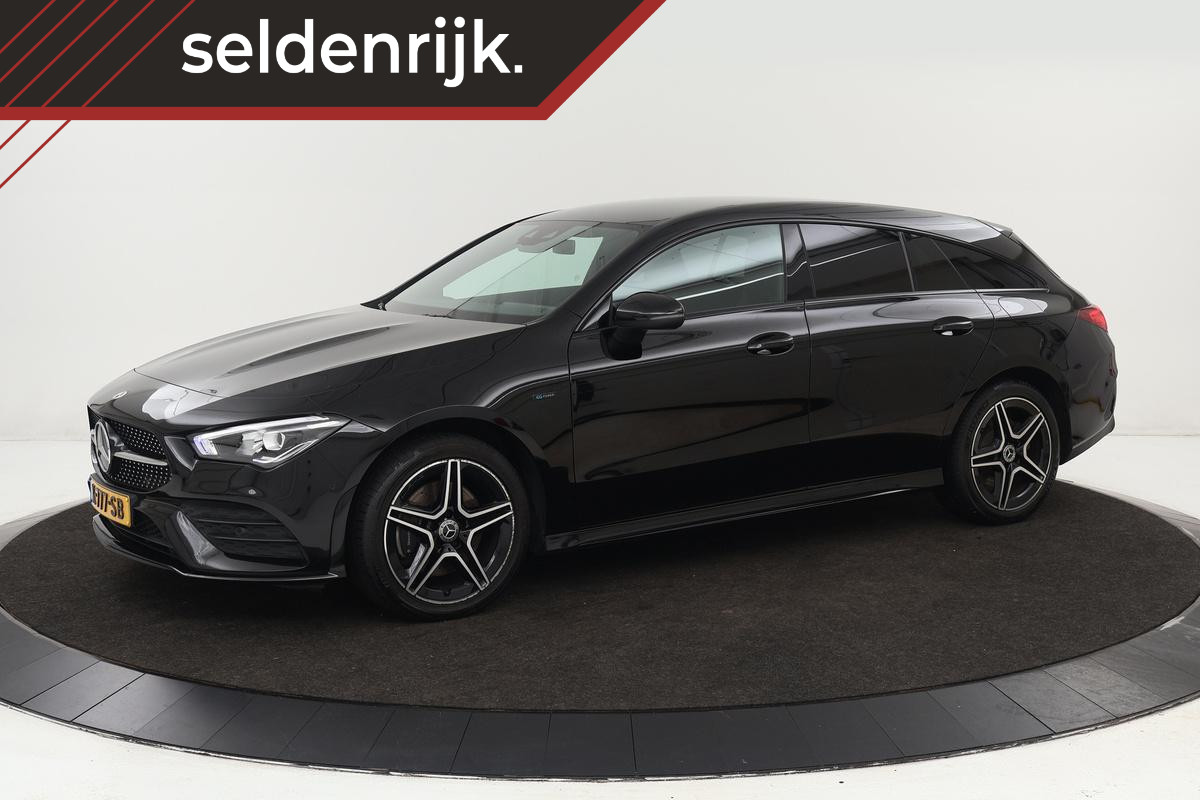 Mercedes-Benz CLA 250e AMG Night | Stoelverwarming | Carplay | Camera | Sfeerverlichting | Leder/Alcantara | Full LED | Widescreen