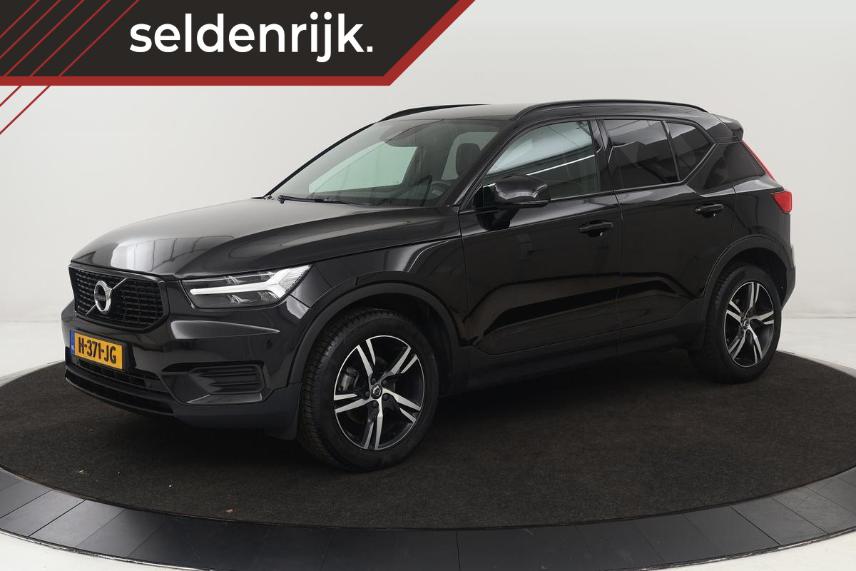 Volvo XC40 1.5 T3 R-Design | Leder/Alcantara | Full LED | Navigatie | PDC | Climate control | Getint glas | Cruise control