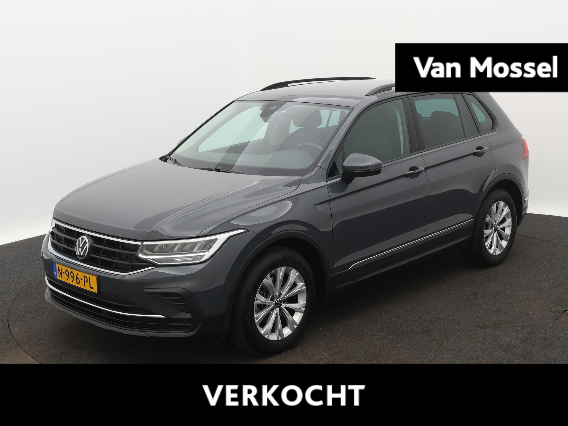 Volkswagen Tiguan 1.5 TSI Life | Automaat | Trekhaak | Climatronic (Automatische Airco) | Navigatie PRO (Groot Scherm) | Adaptive Cruise Control | Winterbanden