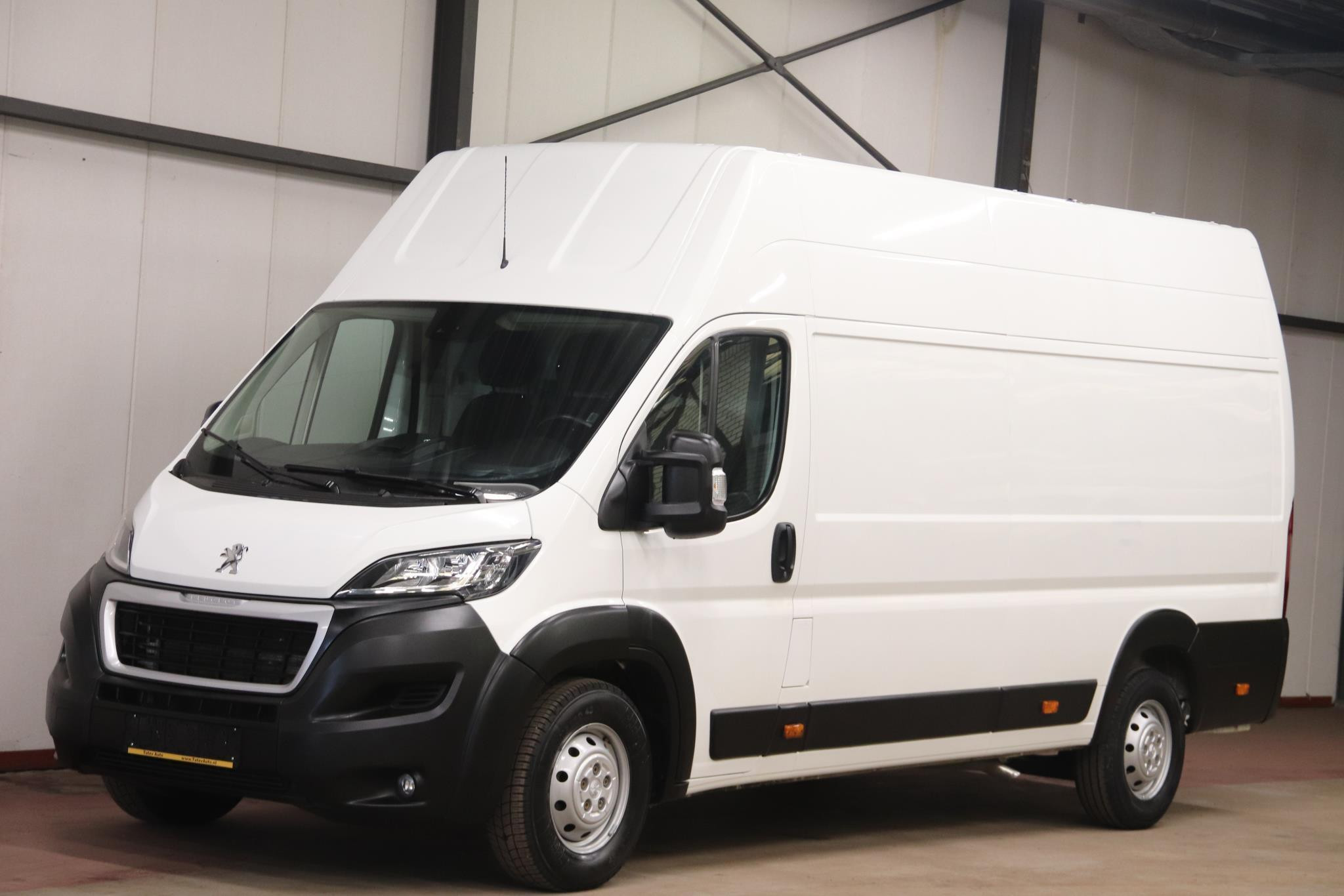 Peugeot Boxer 335 140PK L4H3 AIRCO CRUISE CONTROL