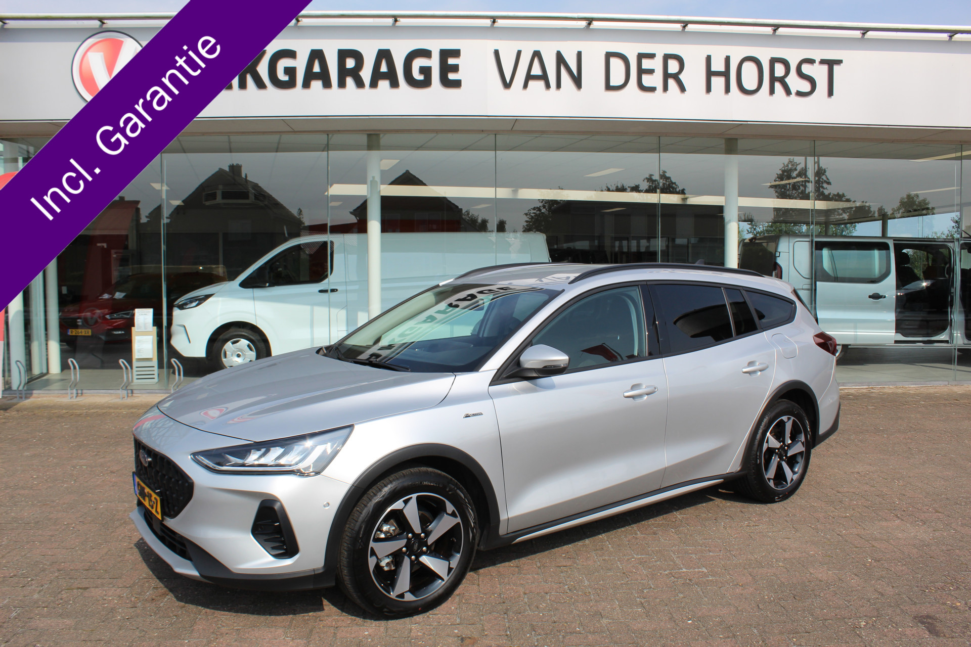Ford Focus Wagon 1.0 EcoBoost,155pk Active Automaat , slechts 5806km 1500 kg trekgewicht , Climate control , Adap.cruise control Bluetooth , Navigatie