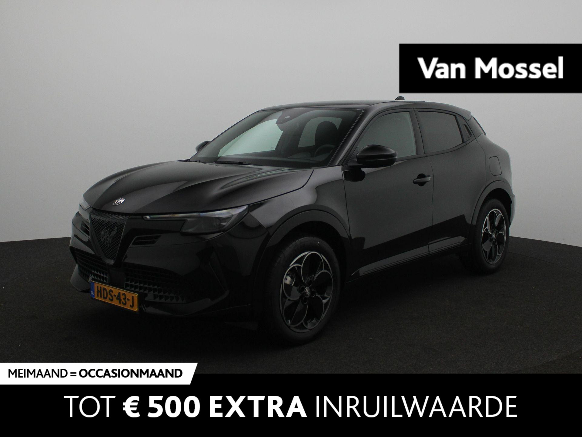 Alfa Romeo Junior 1.2 Turbo Hybrid Ibrida | Premium Pack | Schuifdak | Lichtmetalen velgen 18" |