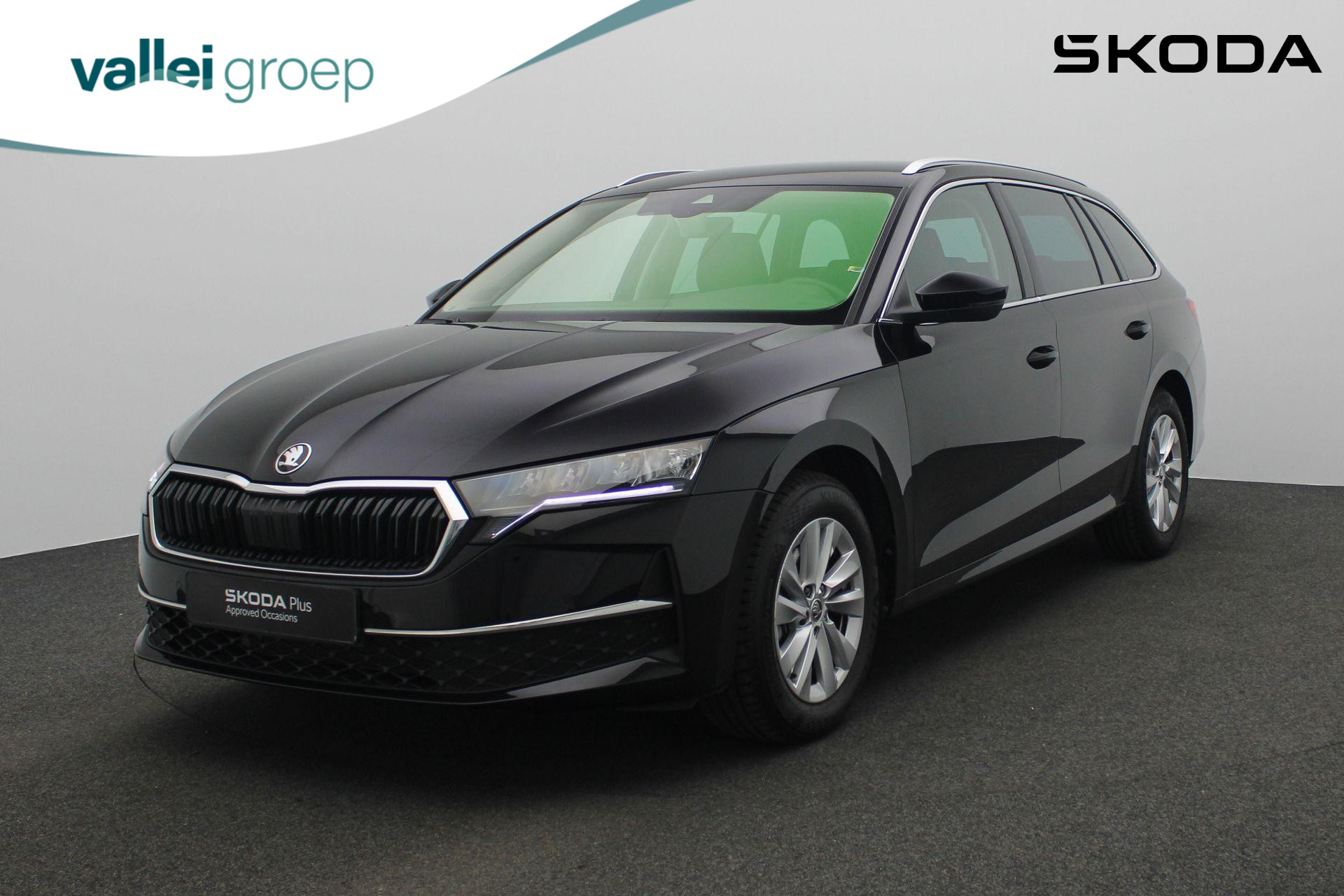 Škoda Octavia Combi 1.5 TSI 115 pk DSG MHEV Business Edition | Stuur-/stoelverwarming | Leder/stof | Navigatie | Stoelverwarming | Adaptive Cruise | Keyless Entry