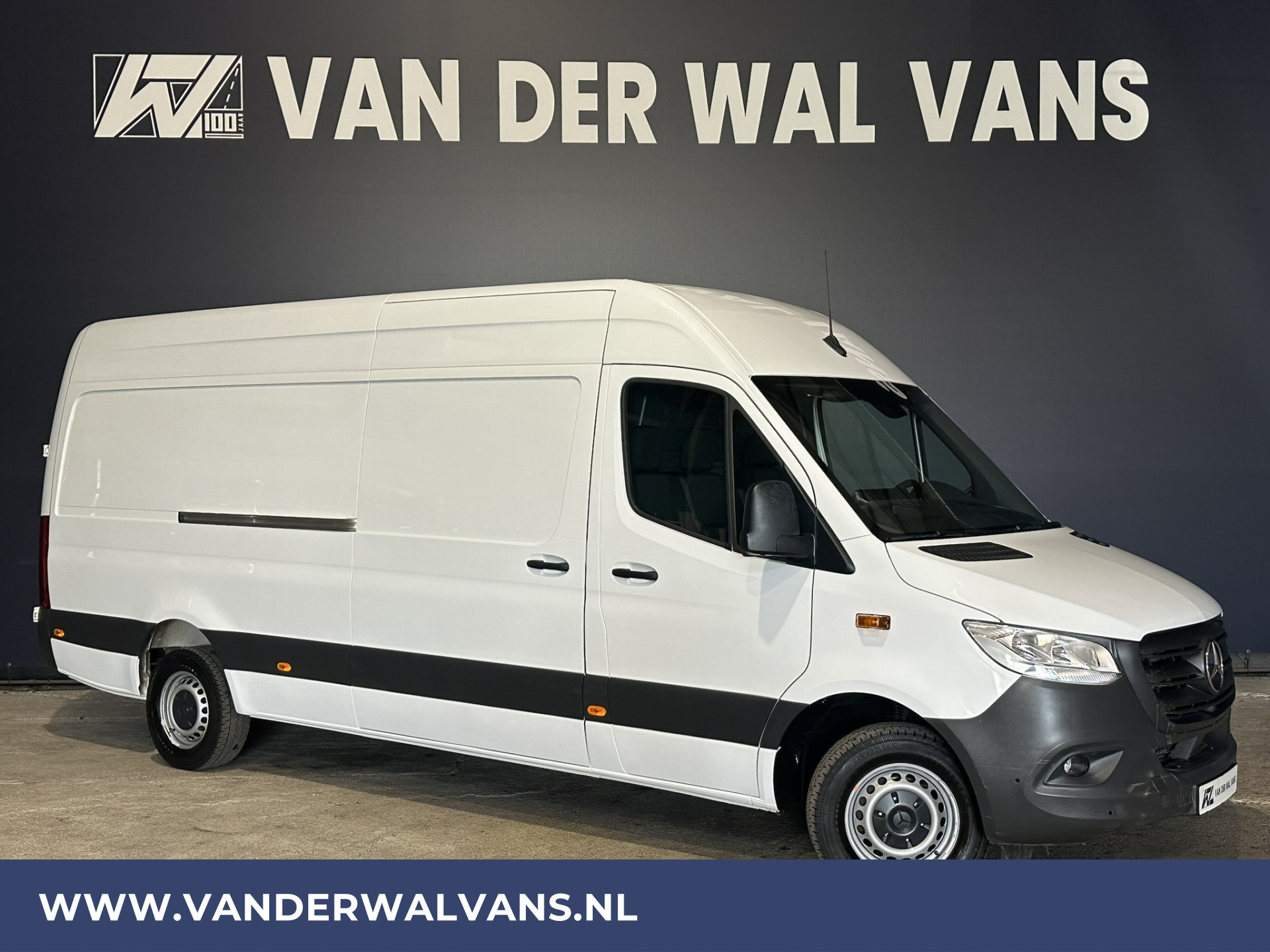 Mercedes-Benz Sprinter 317 CDI 170pk L3H2 Euro6 Airco | 360graden Camera | Navigatie | Apple Carplay | Android Auto Cruisecontrol, Chauffeursstoel, Parkeersensoren, Stoelverwarming, Bijrijdersbank