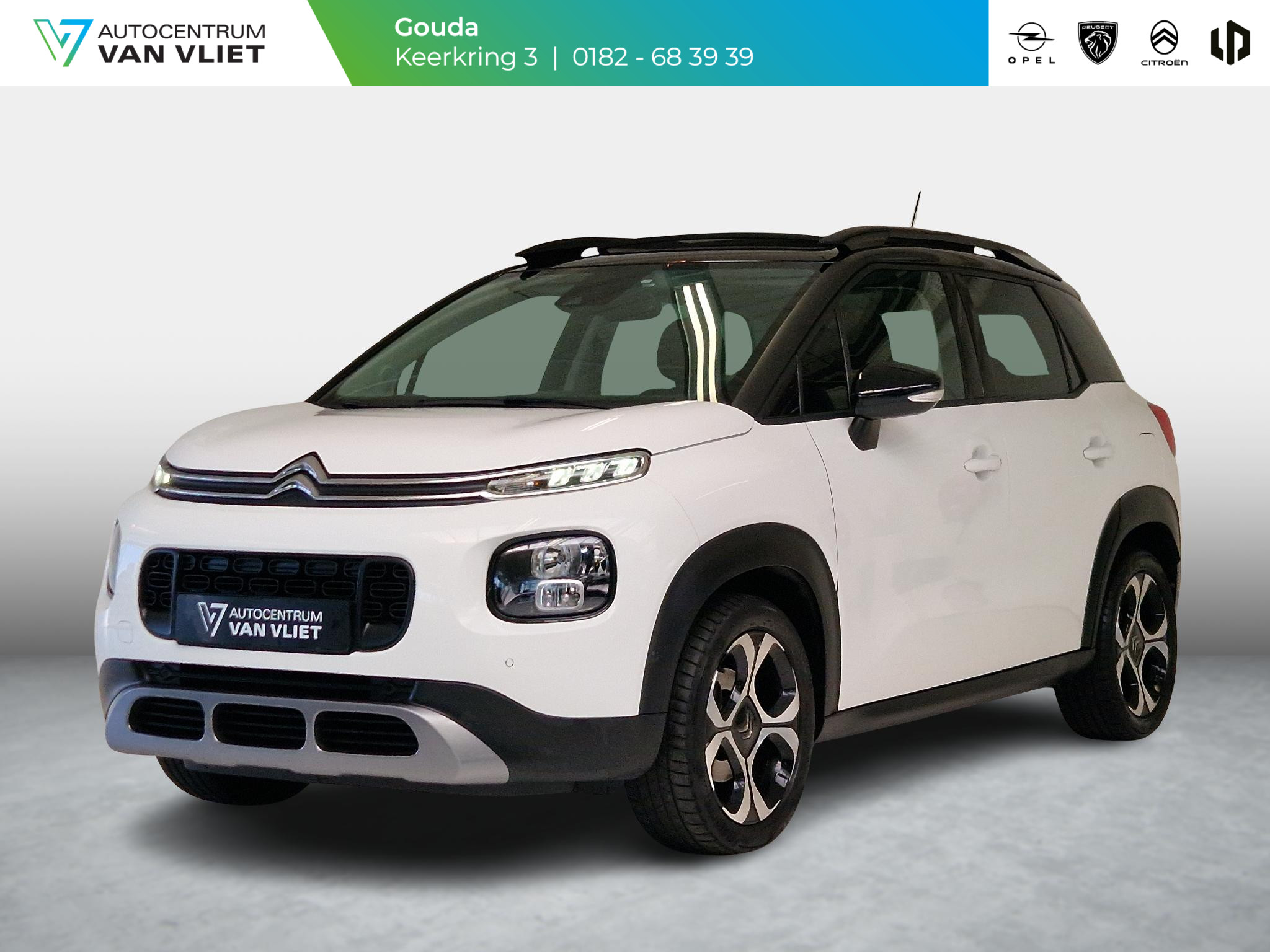 Citroën C3 Aircross 1.2 PureTech S&S Shine | Navigatie | Elektrisch Dakraam | Stoelverwarming | Focal HIFI | Draadloze telefoonlader