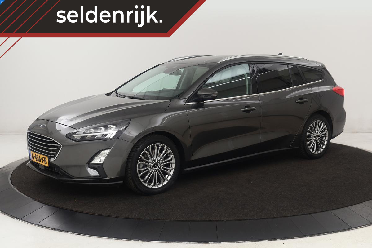 Ford Focus 1.5 EcoBoost Titanium | Stoel & stuurverwarming | Trekhaak | Carplay | Full LED | Camera | Navigatie | Keyless | Climate control