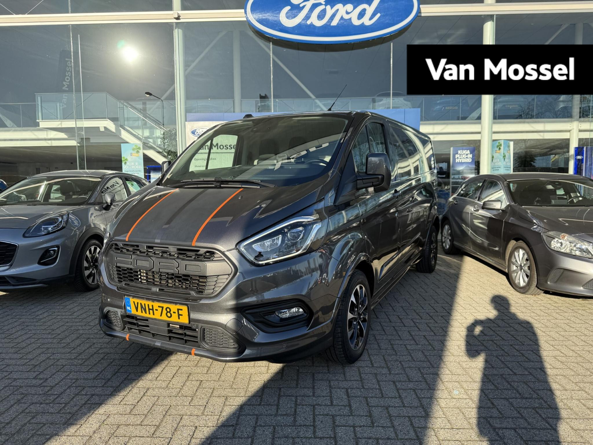 Ford Transit Custom 320 2.0 TDCI L2H1 Sport | Automaat | Full options! | BLIS | Camera | Stoel/voorruitverwarming