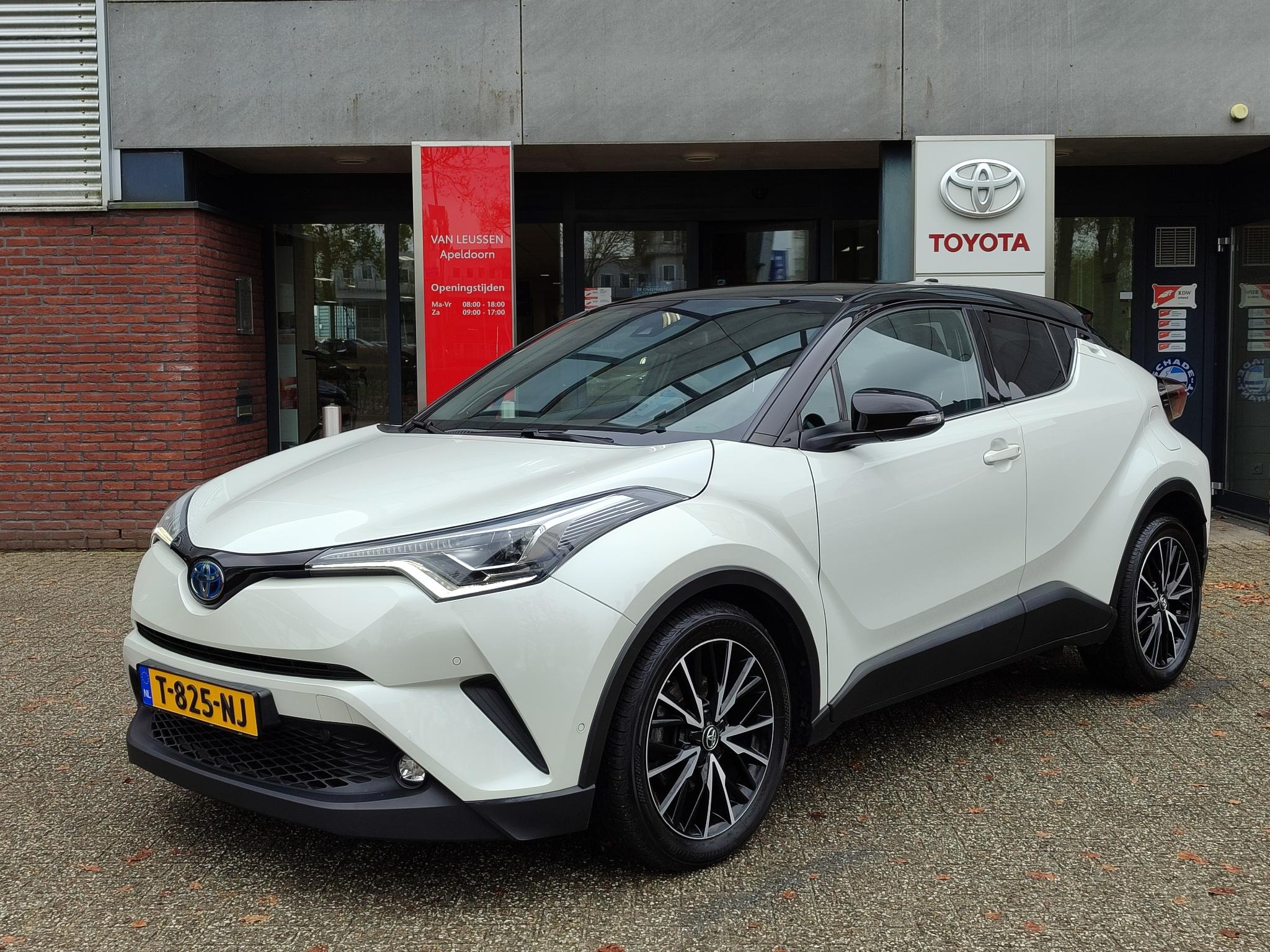 Toyota C-HR 1.8 Hybrid EXECUTIVE BI-TONE BLIND SPOT JBL-AUDIO PARK-SENSOREN KEYLESS NAVI CAMERA BLUETOOTH STOELVERW