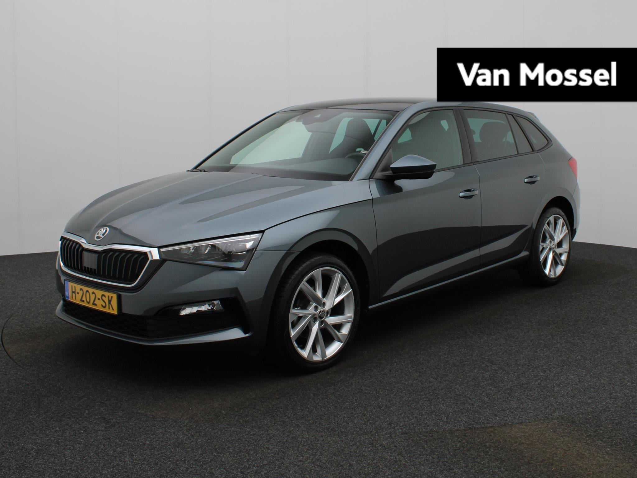 Škoda Scala 1.0 TSI Sport Business | NAVIGATIE | PANORAMADAK | CLIMATE CONTROL | PARKEERSENSOREN | LICHTMETALEN VELGEN |