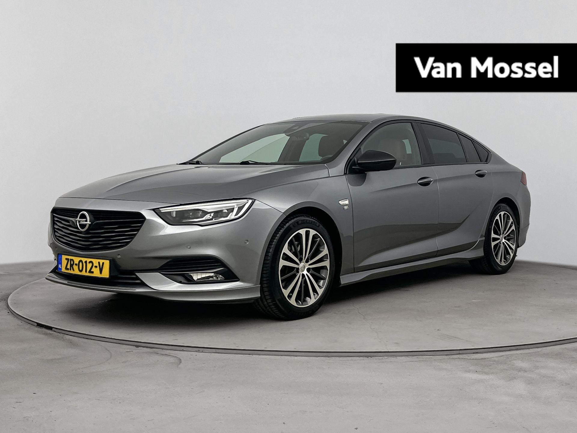 Opel Insignia Grand Sport 1.6 Turbo Exclusive 200PK | Automaat | Trekhaak | Schuif-/Kanteldak | Head-Up Display | Stoel- en Stuurverwarming | BOSE Audio | Navigatie | Zwarte Details