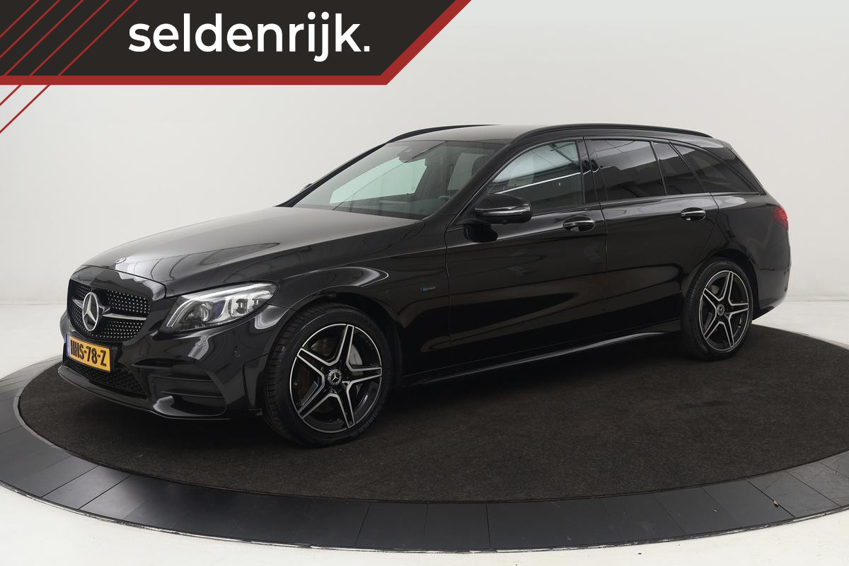 Mercedes-Benz C-Klasse 300e AMG Night | Carplay | 360 camera | Trekhaak | Stoelverwarming | Keyless | Leder/Alcantara | Full LED | Navigatie