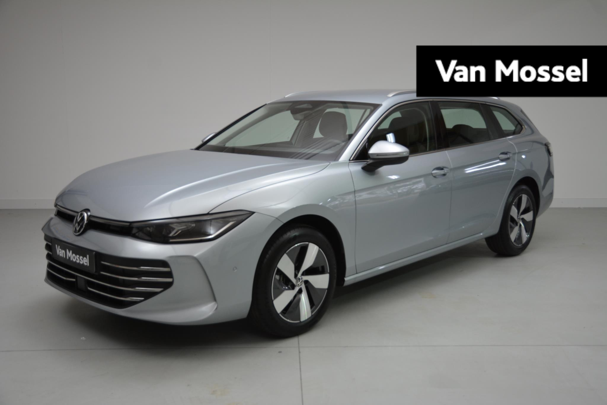 Volkswagen Passat Variant 1.5 eTSI Business 150 PK DSG | Automaat | Navigatie | Stoelverwarming | Stuurverwarming | Keyless Entry | Apple Carplay | Android Auto | Assistance Pakket | Comfort pakket | LED-Matrix | Bagageruimtepakket |