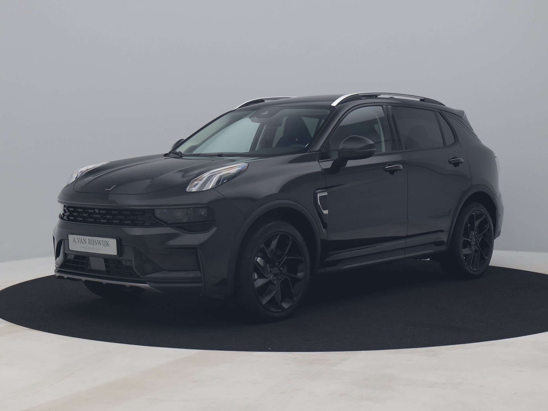 Lynk & Co 01 1.5 Plug-in Hybrid | 360° | BLACK