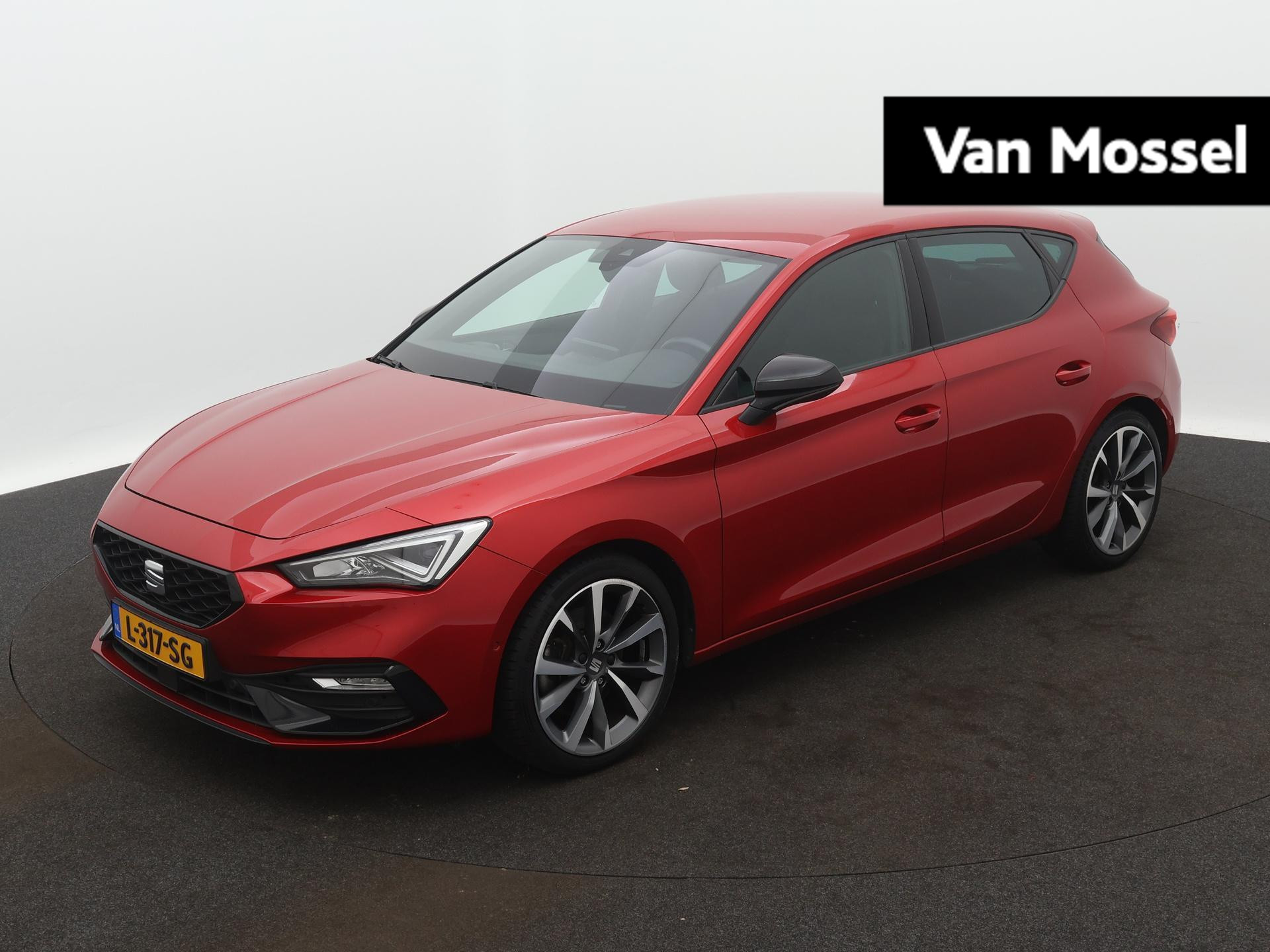 SEAT Leon 1.5 eTSI FR | TREKHAAK | CAMERA | ADAPTIEF CRUISE CONTROL | LED | DIGITAAL DASHBOARD | PARKEERSENSOREN |