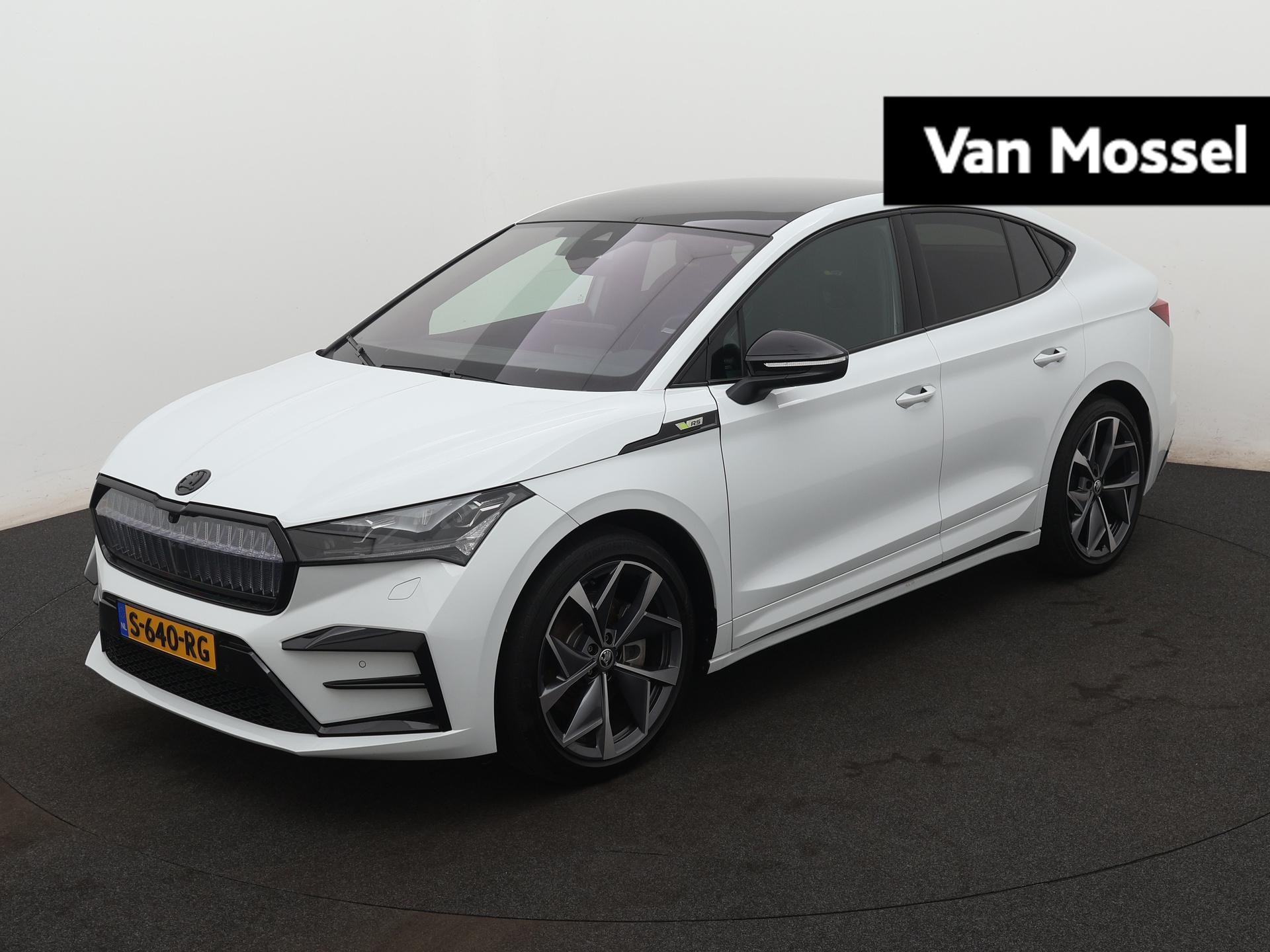 Škoda Enyaq Coupe iV 80 RS | CAMERA | LED GRILL | ADAPTIEF CRUISECONTROL | STUUR-STOEL VERWARMING |