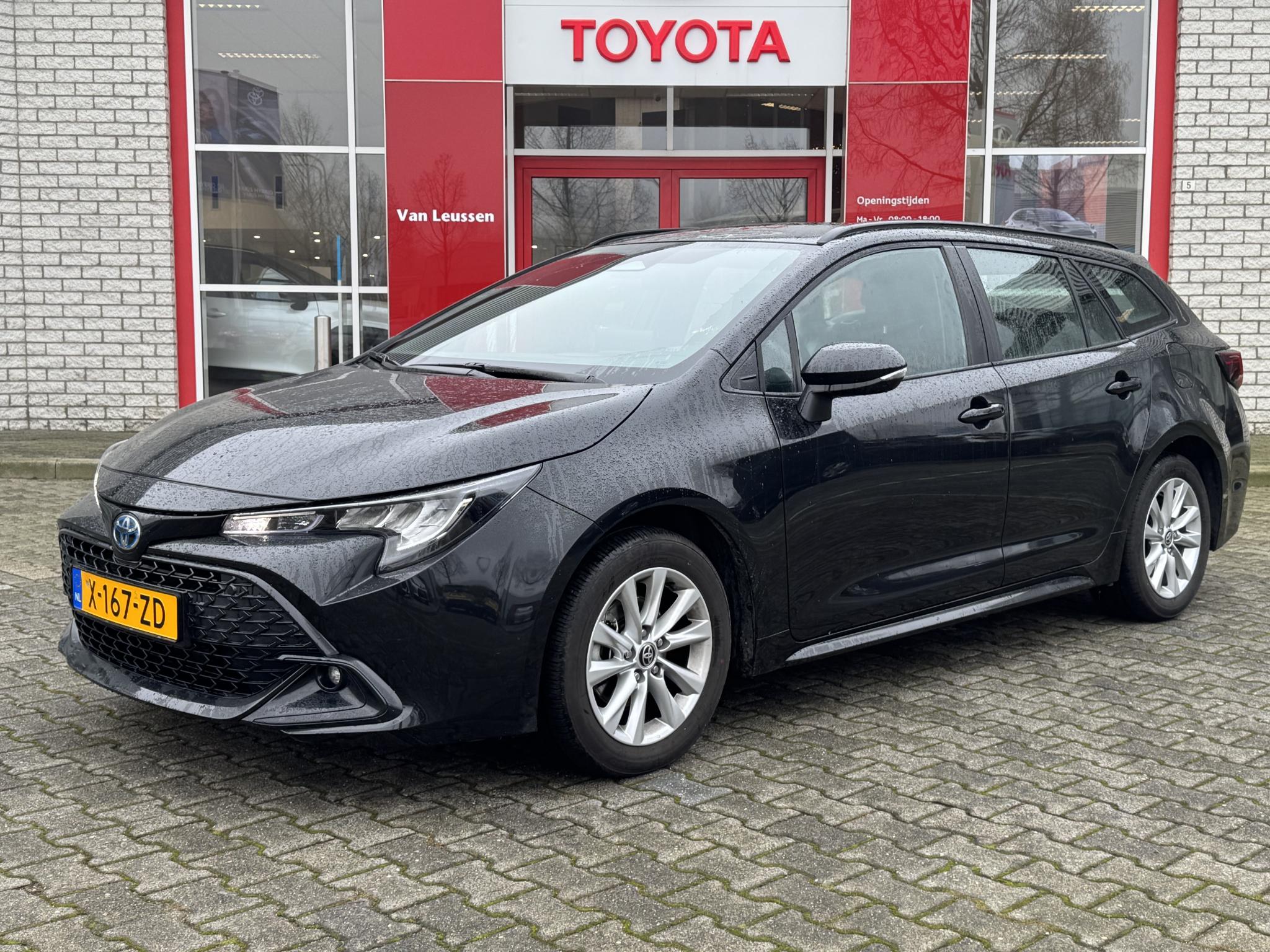 Toyota Corolla Touring Sports HYBRID 140 ACTIVE NAVI LM-VELGEN APPLE/ANDROID NL-AUTO 1E-EIG