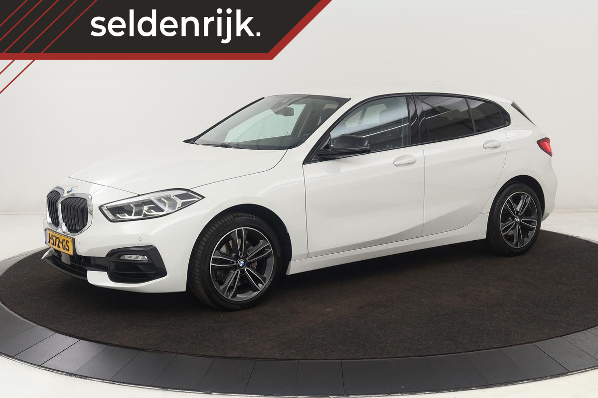 BMW 1 Serie 118i Sport Line | Executive Edition | Half leder | Sportstoelen | Carplay | Full LED | Navigatie | PDC | DAB+ | Live Cockpit