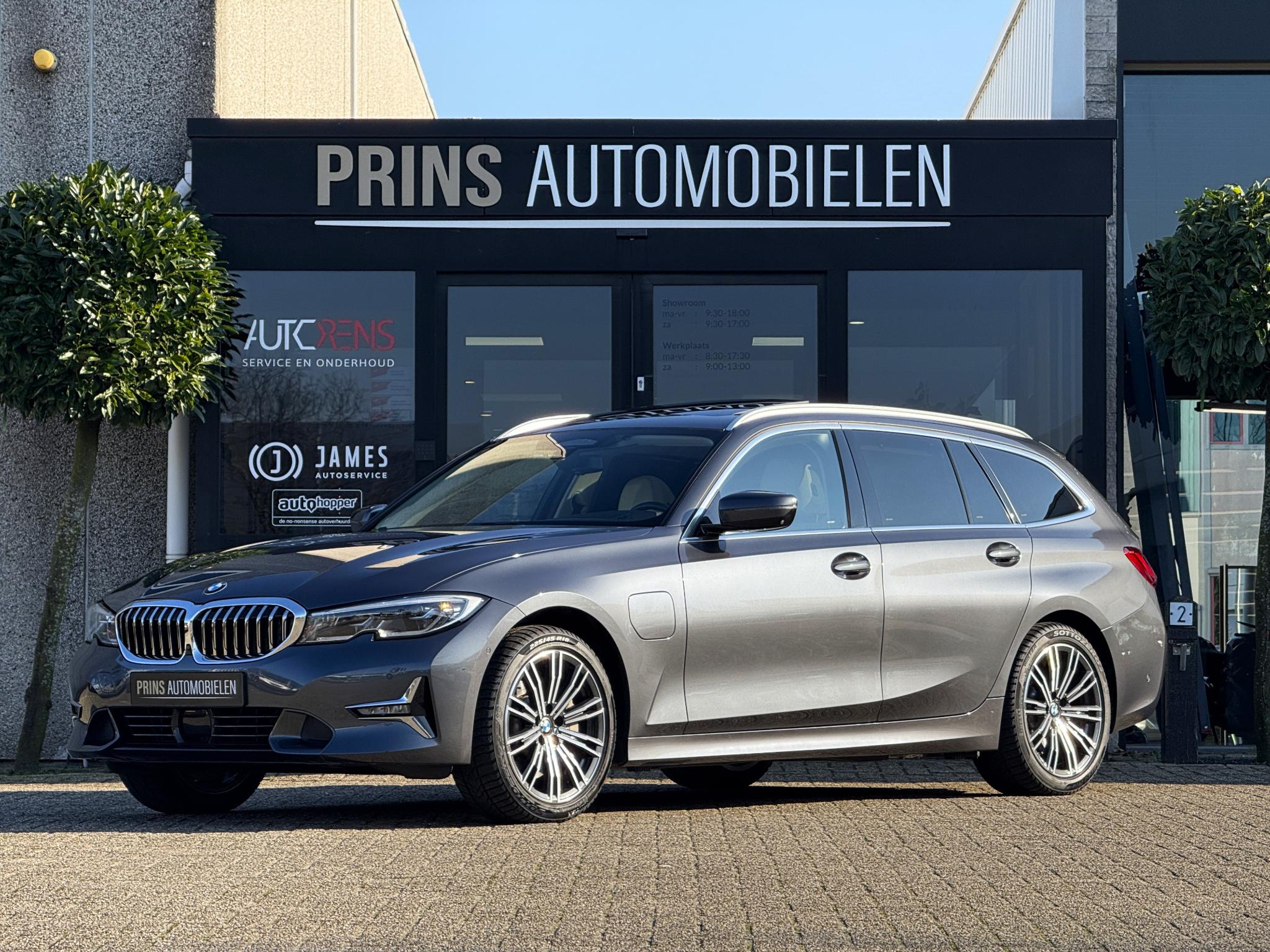 BMW 3 Serie Touring 330e Pano|Laser|Dr.Ass.|Leder|Keyless