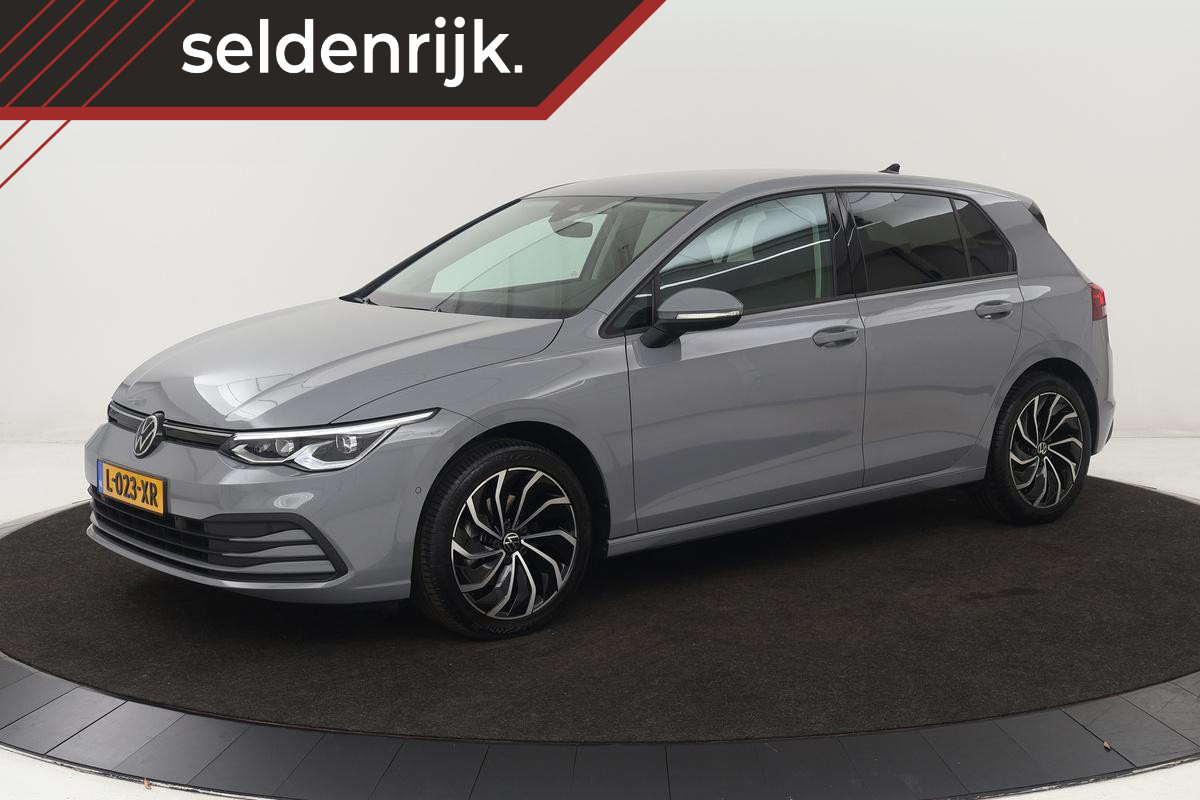 Volkswagen Golf 1.5 eTSI Life | Trekhaak | Stoelverwarming | Carplay | Massage | Full LED | Memory | Adaptive cruise | Navigatie | Sfeerverlichting