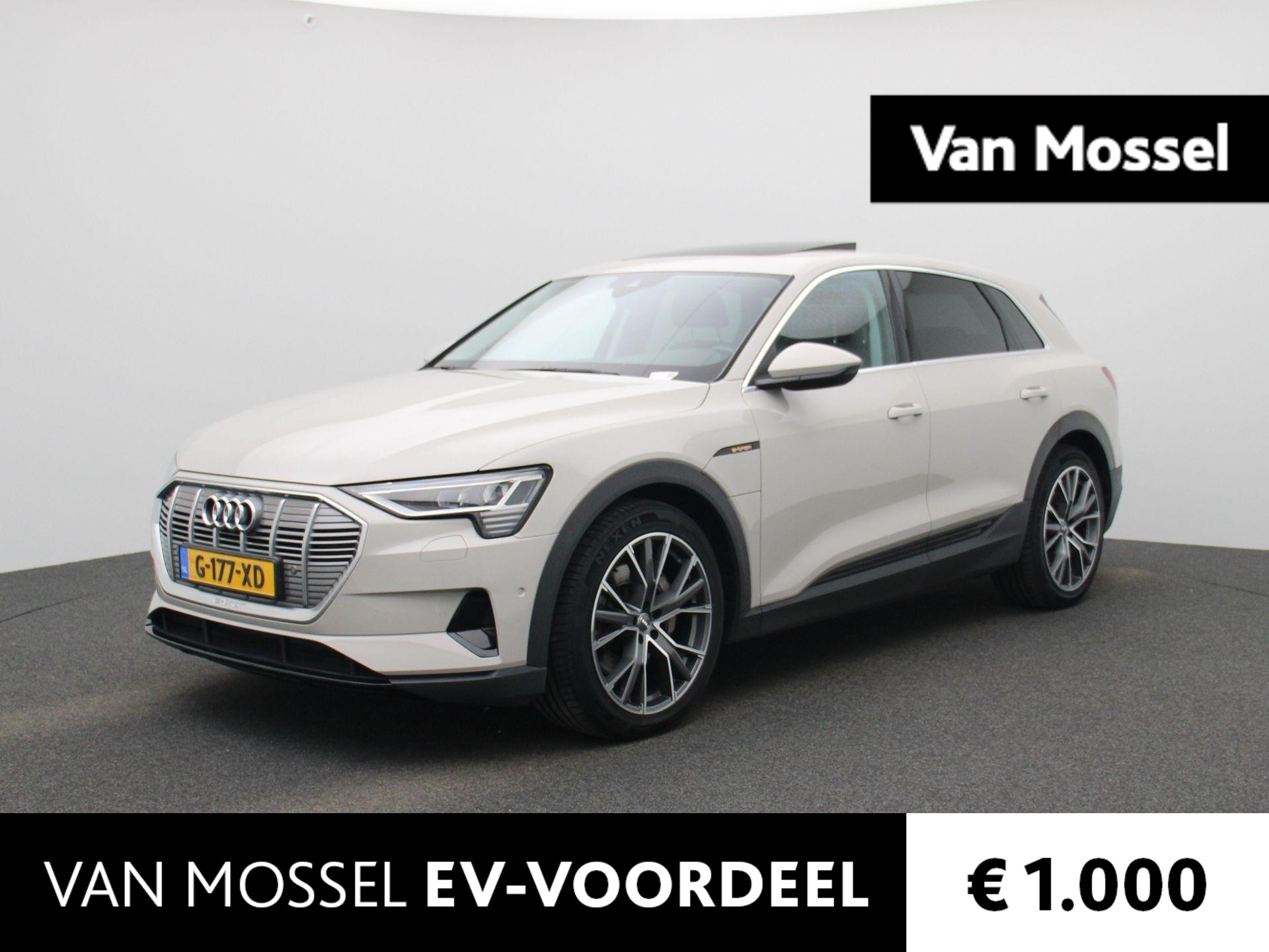 Audi e-tron e-tron 55 quattro 95 kWh | Apple Carplay/Android Auto | Panoramadak | Parkeersensoren | Stuurverwarming | Trekhaak |