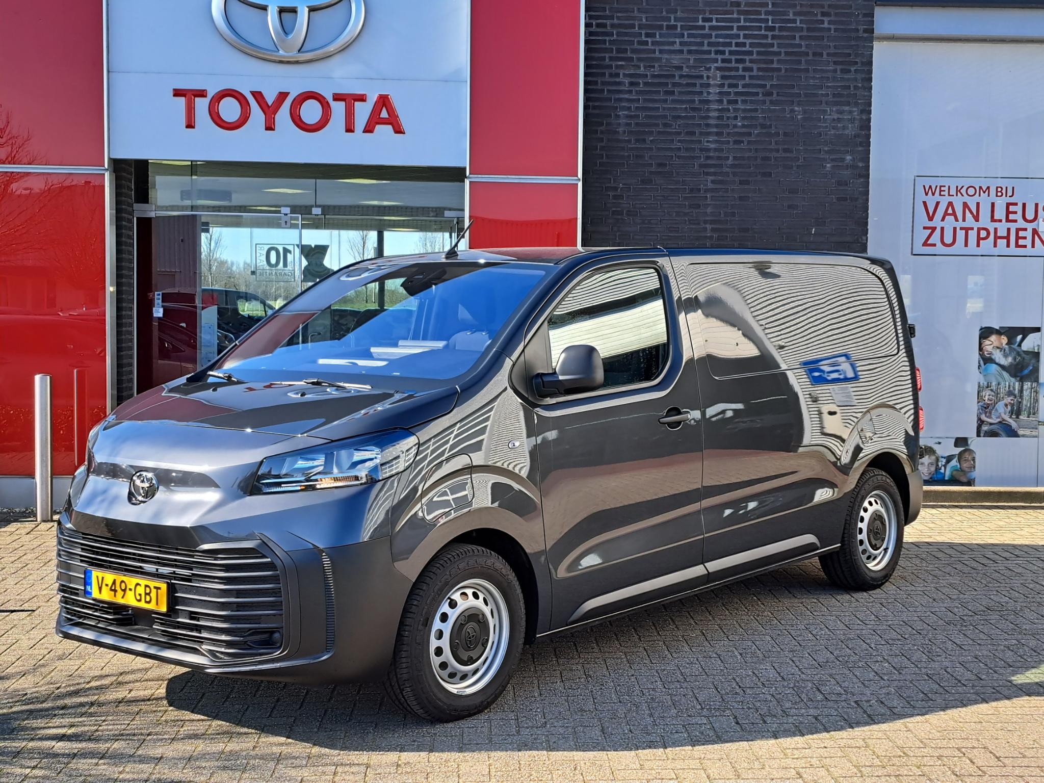 Toyota ProAce Worker CHALLENGER 75KWH ELECTRIC BIJRIJDERSBANK LAADVLOER PARKEERSENSOREN