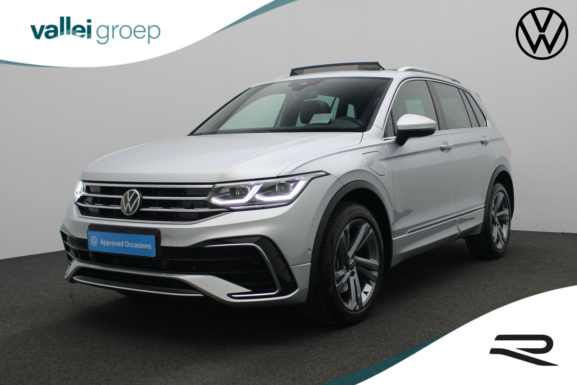 Volkswagen Tiguan 1.4 TSI 245 pk DSG eHybrid R-Line Business | Panoramadak | Leder | Geheugenstoelen | Navigatie Discover Pro | Rondomzicht camera | Head-up display | Stoel-/achterbankverwarming