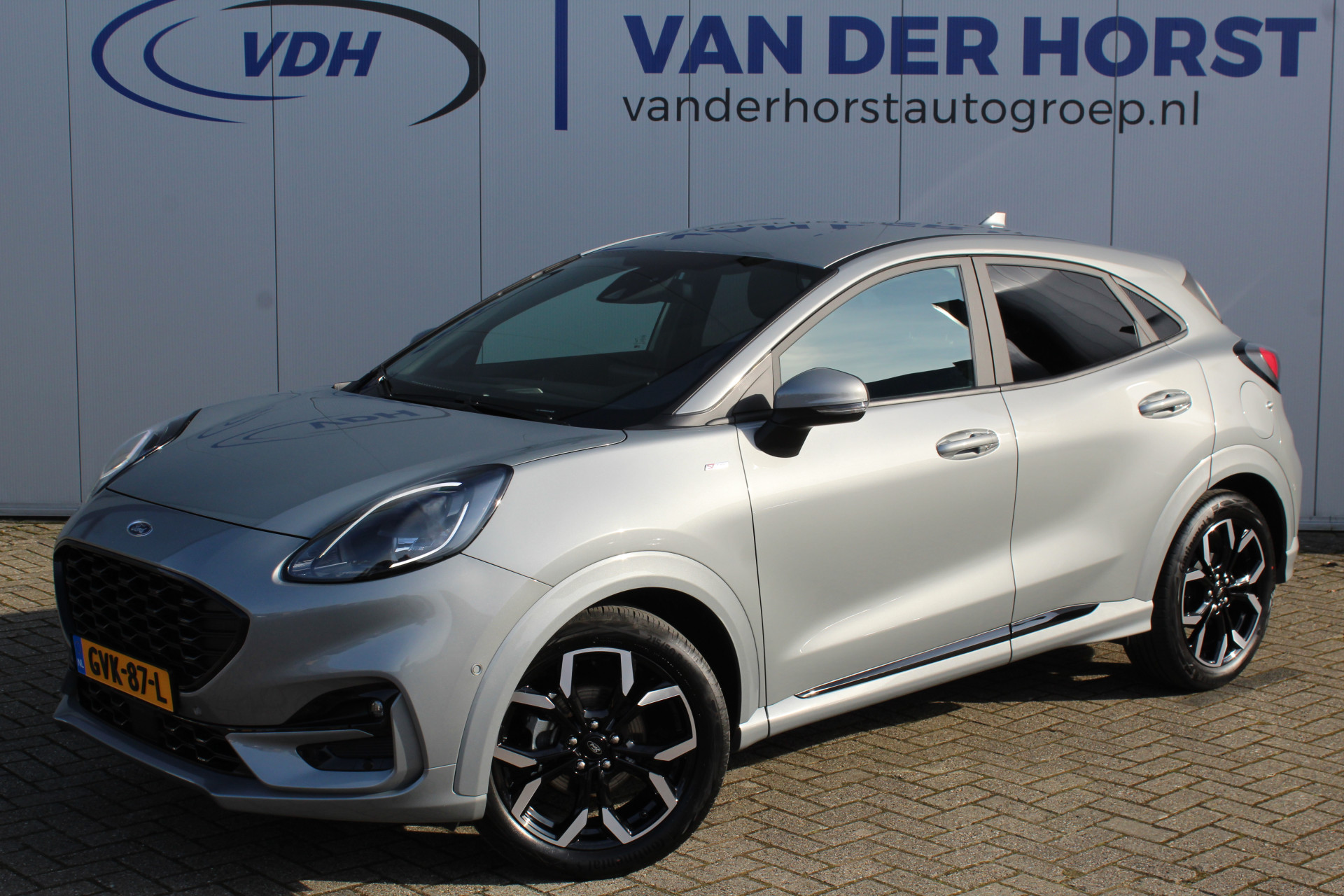 Ford Puma 1.0-125pk EcoBoost Mild-Hybrid ST-Line X AUTOMAAT ! Gun uzelf het hoge comfort van een automaat ! Volautm. airco, stoel-, stuur- en voorraamverwarming, camera, adaptive cruise control, lane- en side assist, metallic lak, LM wielen etc.