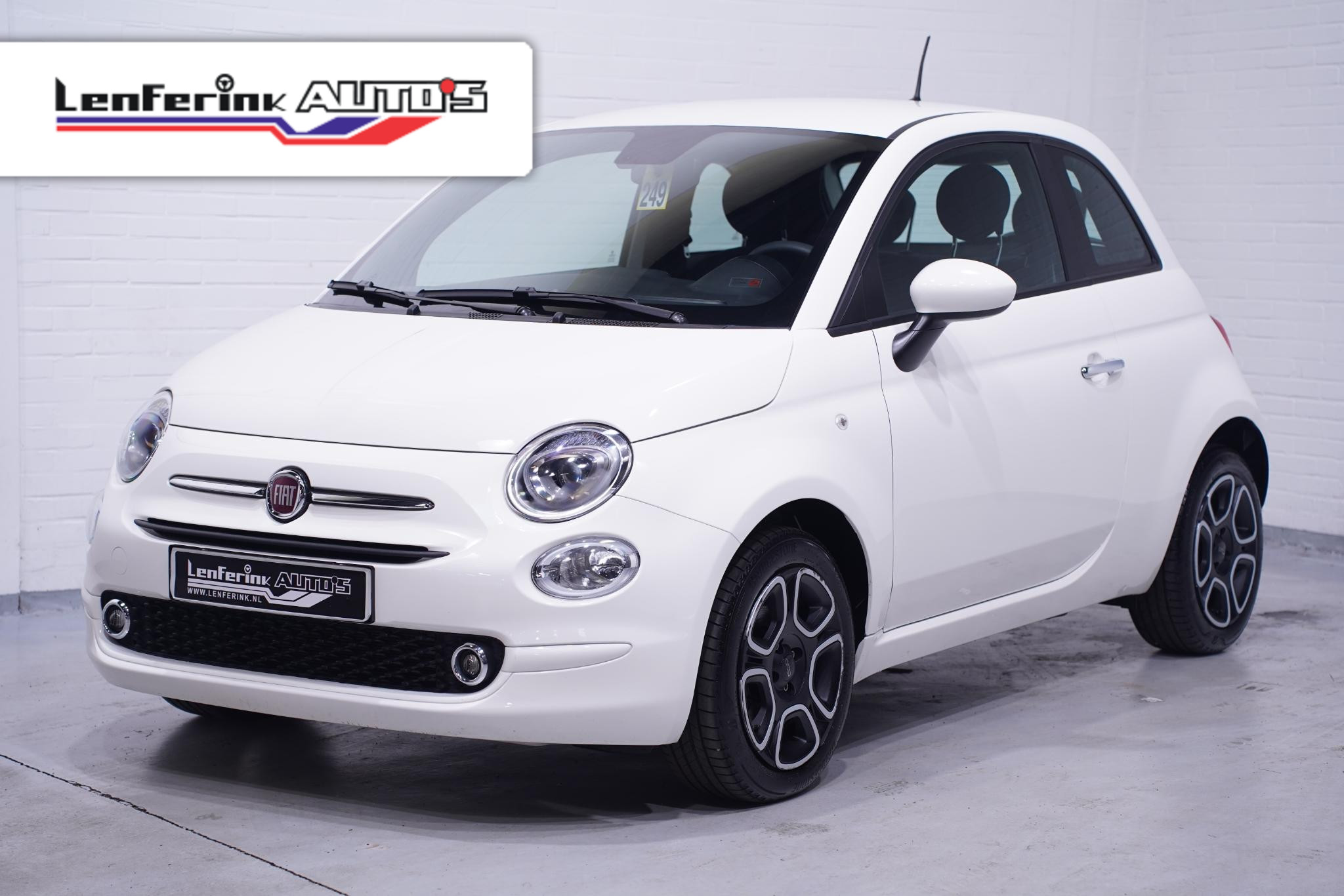 Fiat 500 1.0 Hybrid 70 pk Airco ECC, Apple Carplay Cruise Control, PDC achter, DAB+