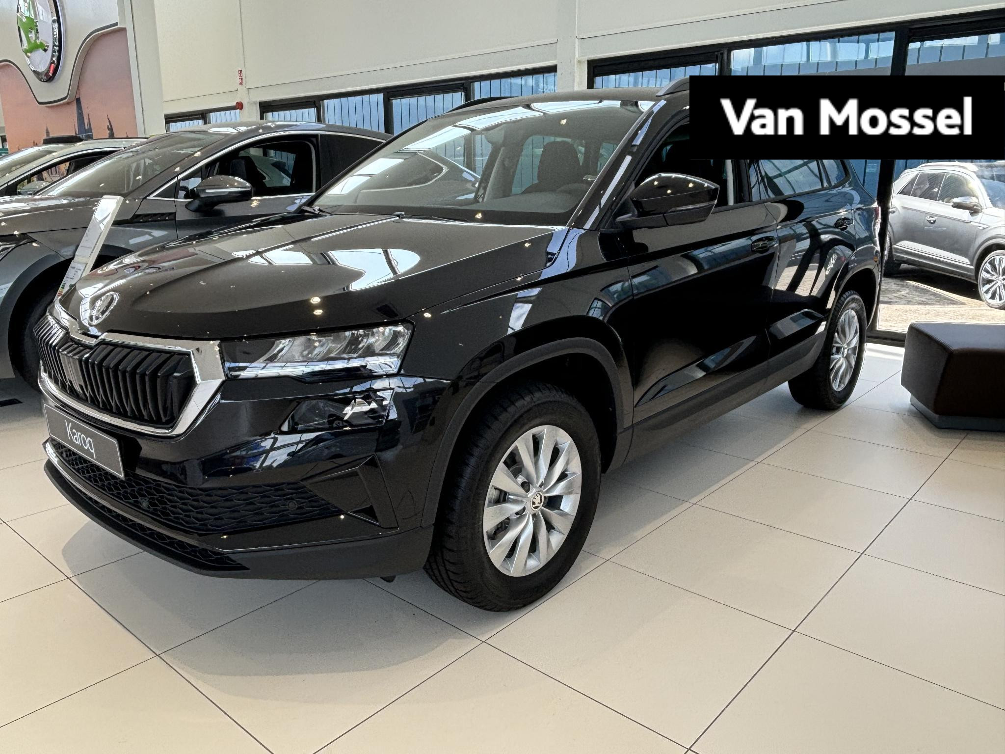 Škoda Karoq 1.0 TSI Business Edition 115 PK | LED Koplampen | Navigatie | Climate Control | Apple Carplay/Android Auto | Stuurwielverwarming | Parkeersensoren | Cruise Control | Privacy Glass | Stoelverwarming | Virtual Cockpit | Lichtmetalen velgen | € 1.500,- inruilpremie! | Direct leverbaar! |