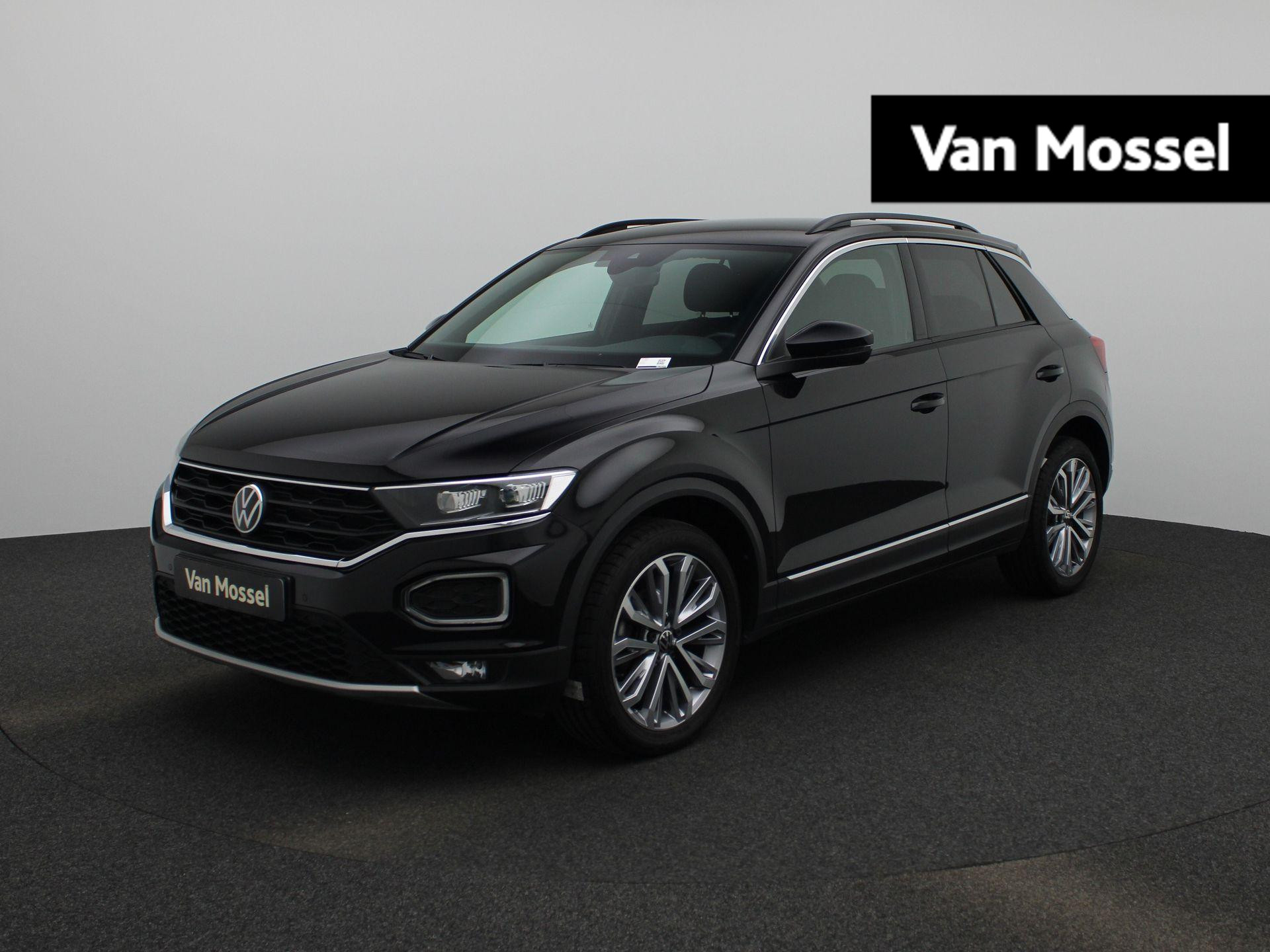 Volkswagen T-Roc 1.5 TSI Sport | Automaat | Climatronic (Automatische Airco) | Sport Interieur | 18" Inch Velgen 'Montego Bay' | Parkeersensoren Voor & Achter | Navigatie |