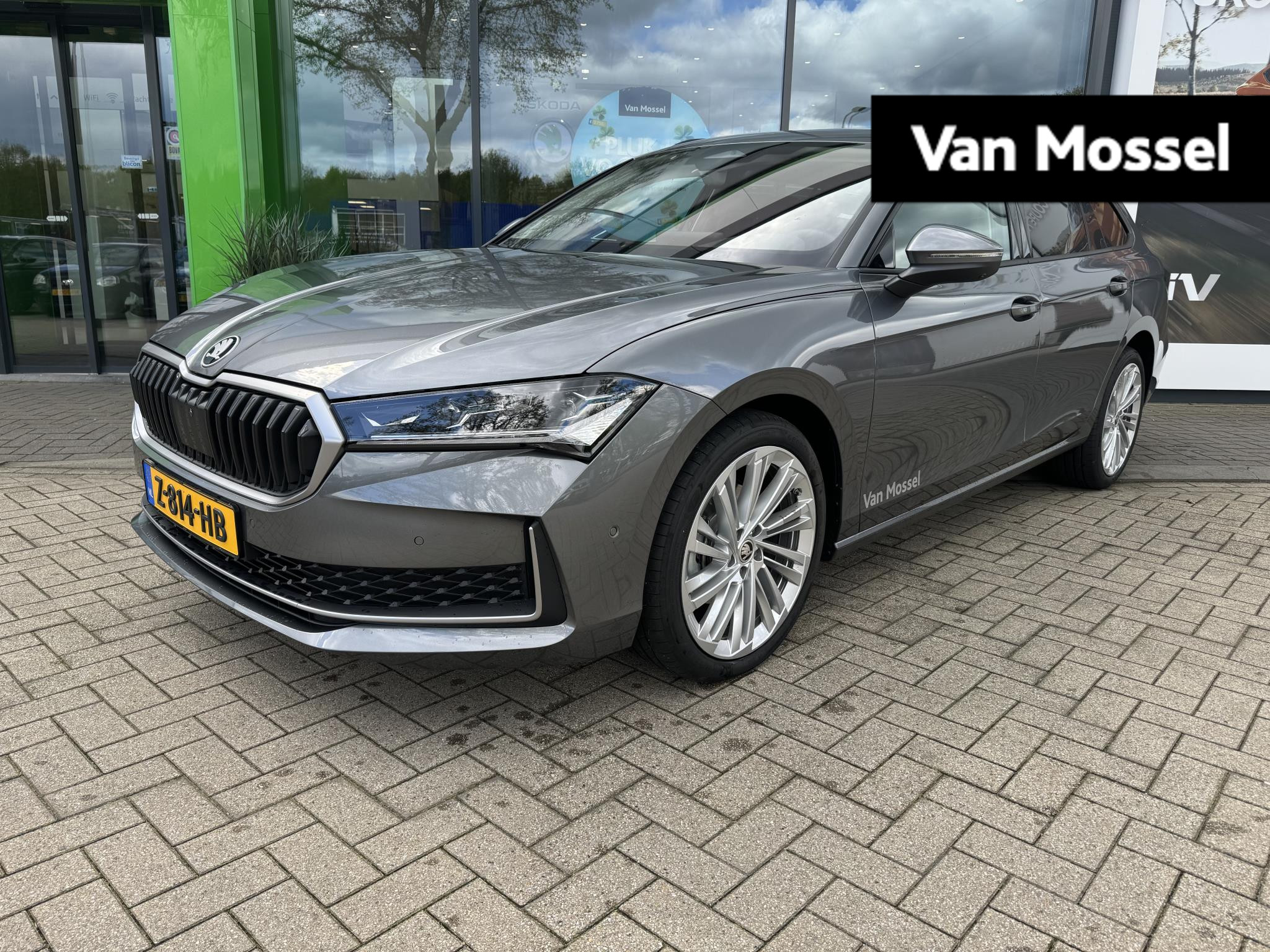 Škoda Superb Combi 1.5 TSI MHEV First Edition | Demonstratievoertuig | Panoramisch schuifkanteldak | ACC