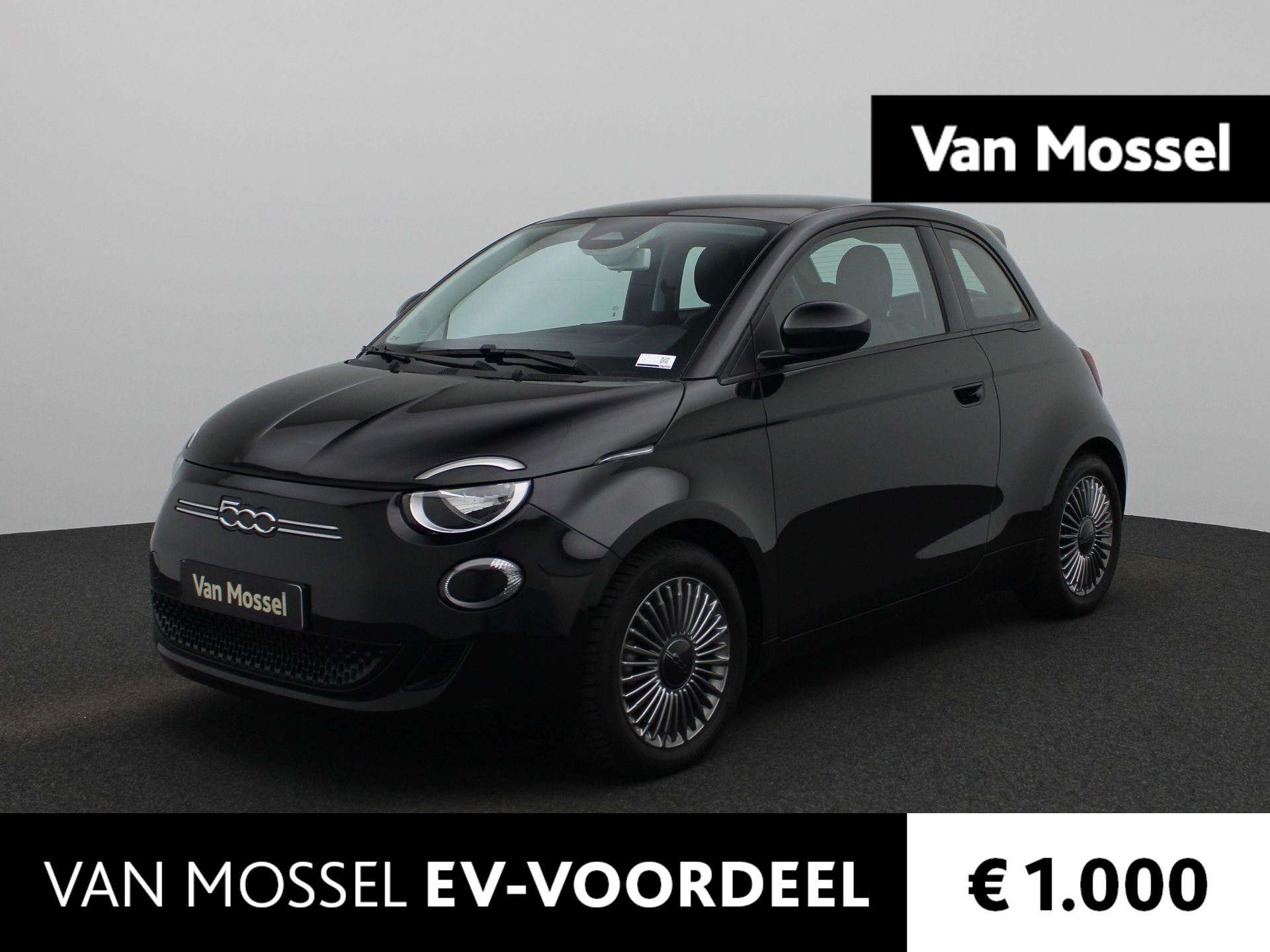 Fiat 500e Icon 42 kWh | Panorama Dak | Achteruitrij Camera | Apple Carplay / Android Auto |