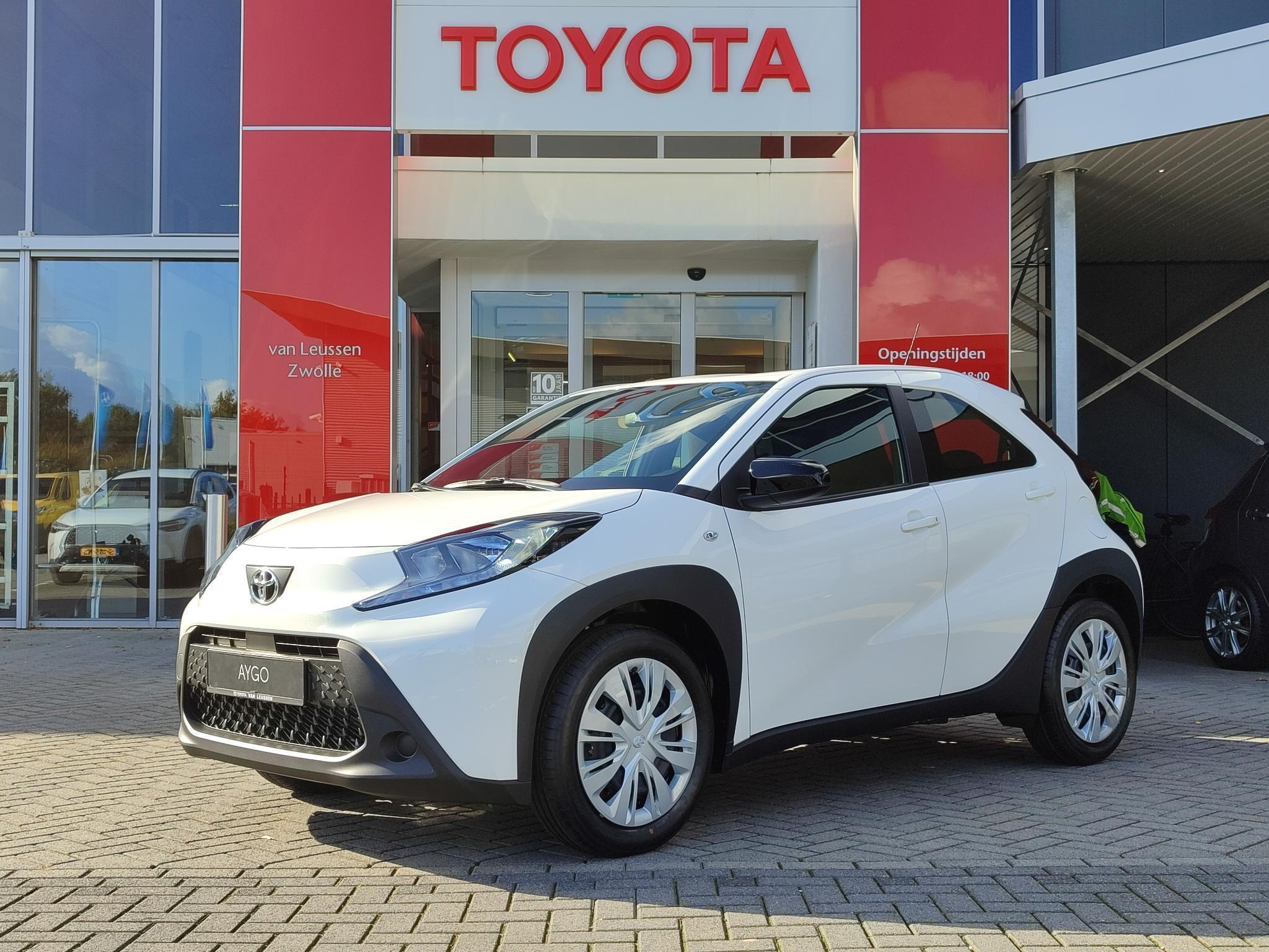 Toyota Aygo X PLAY NIEUW DIRECT RIJDEN AD-CRUISE AIRCO APPLE/ANDROID CAMERA BLUETOOTH HOGE ZIT
