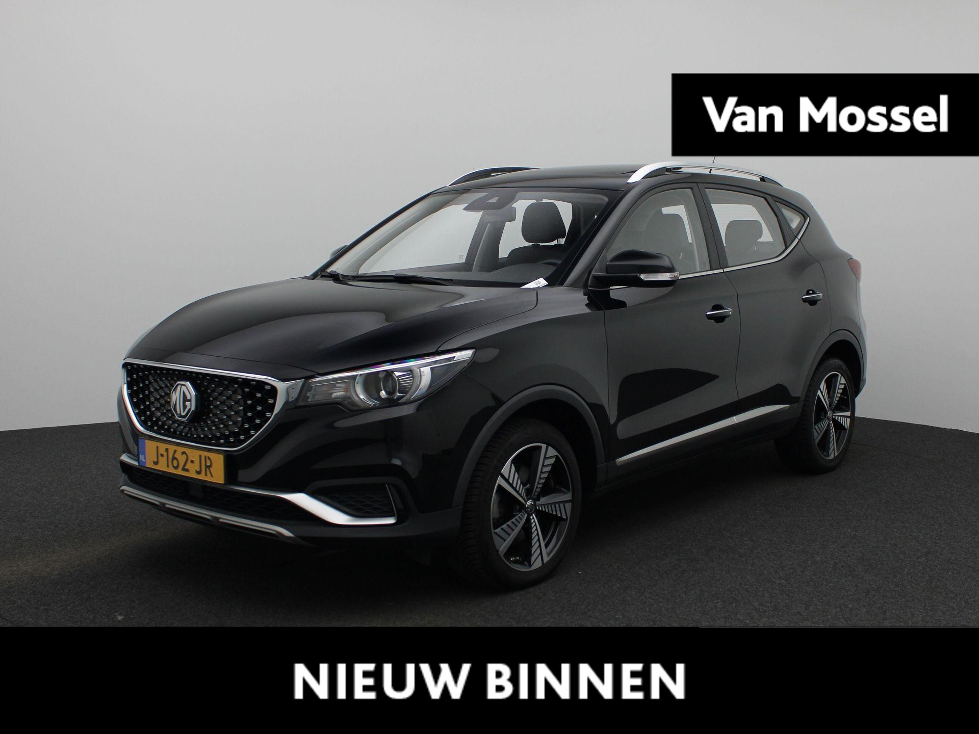 MG ZS-EV Luxury 45 kWh | ACHTERUITRIJCAMERA | PANORAMADAK | LEDER INTERIEUR | NAVIGATIE | CLIMATE CONTROL | PARKEERSENSOREN |