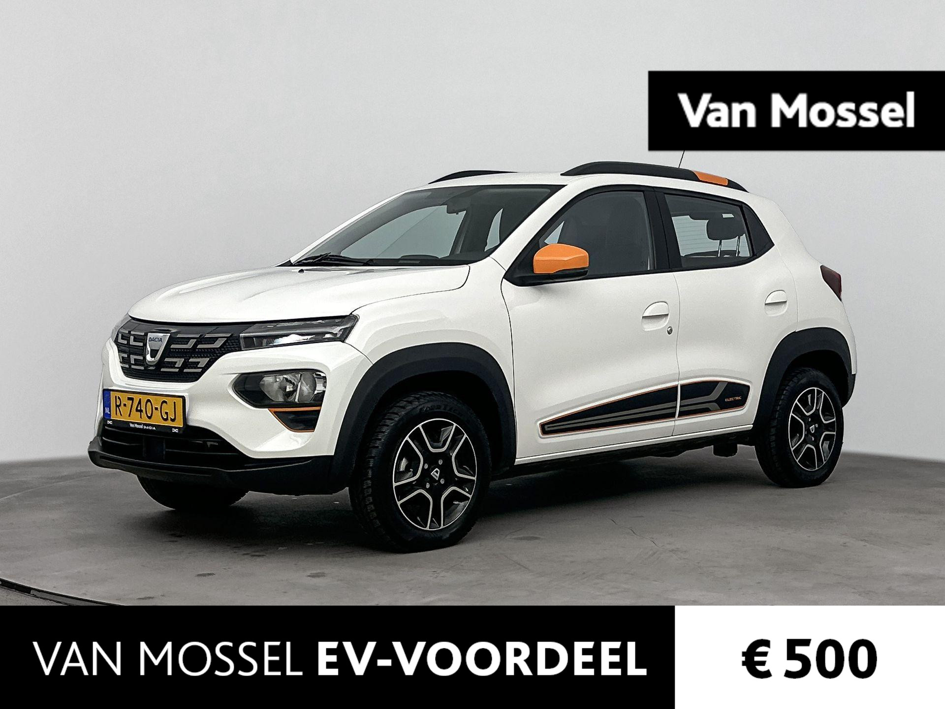 Dacia Spring Comfort Plus 27 kWh | Leder | Achteruitrijcamera | Parkeersensoren achter | Navigatie | Airco