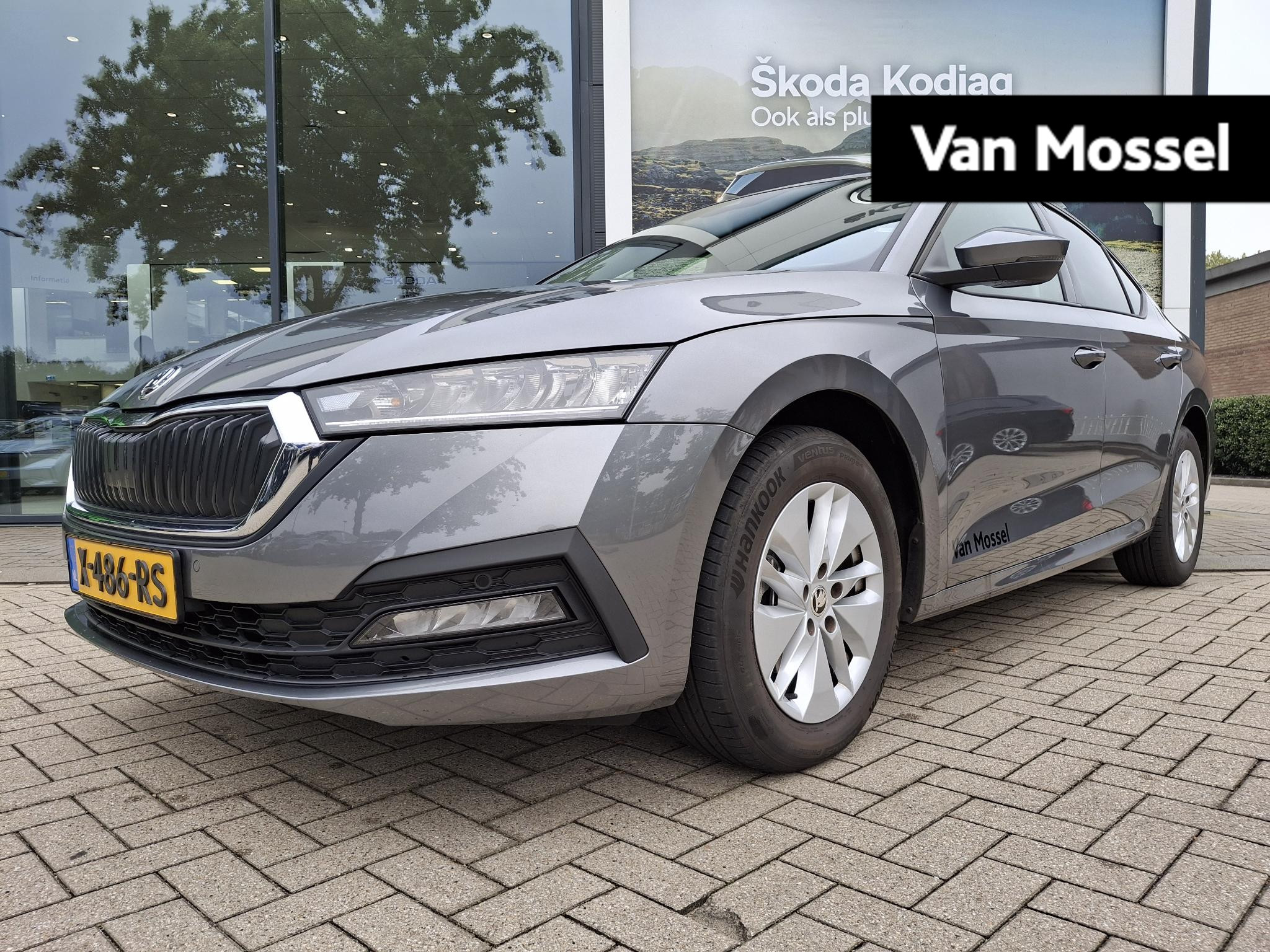 Škoda Octavia 1.0 TSI Business Edition Navigatie | Metallic lak | Hatchback