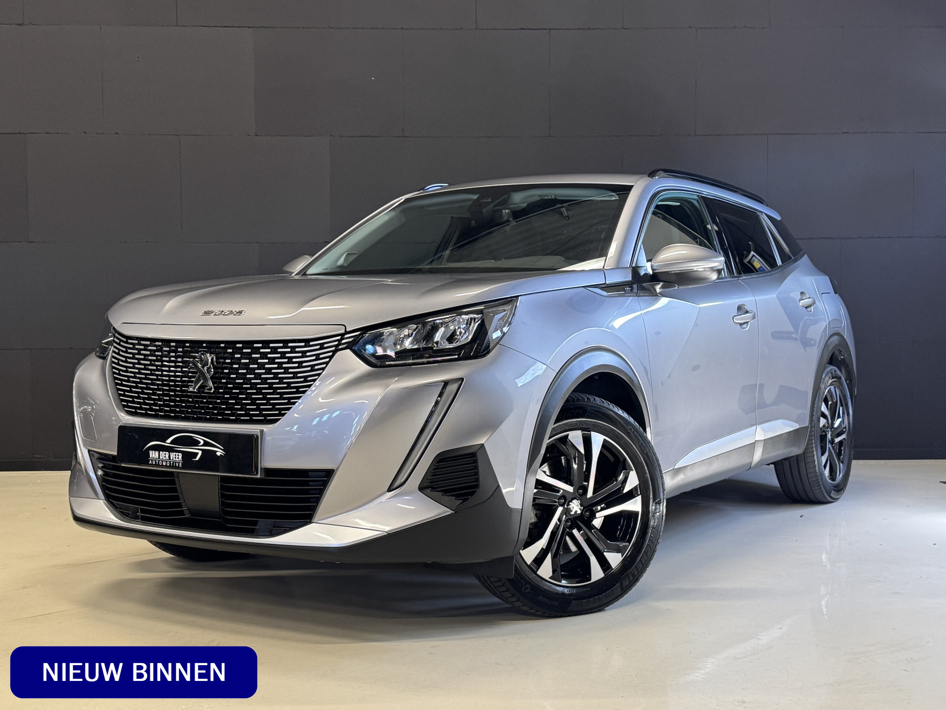Peugeot e-2008 EV Allure 50 kWh 3-fase | Camera | Navi | Carplay | Full LED