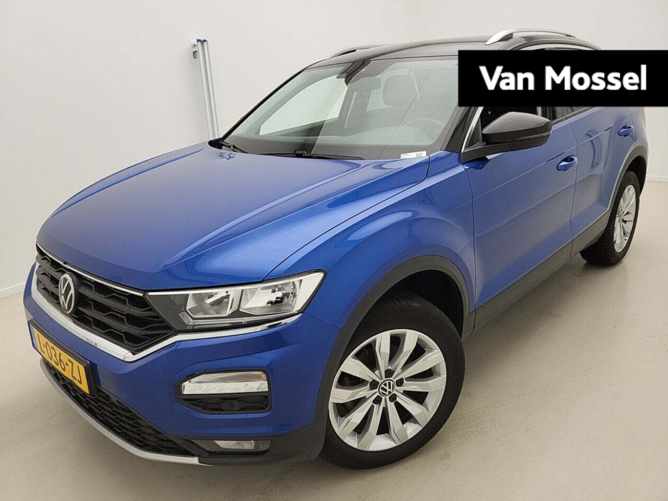 Volkswagen T-Roc 1.0 TSI Style Business 110 PK | Airco | Navigatie | Cruise Control | Achteruitrijcamera | Parkeersensoren voor- en achter | Digitale Cockpit Pro | Lichtmetalenvelgen |