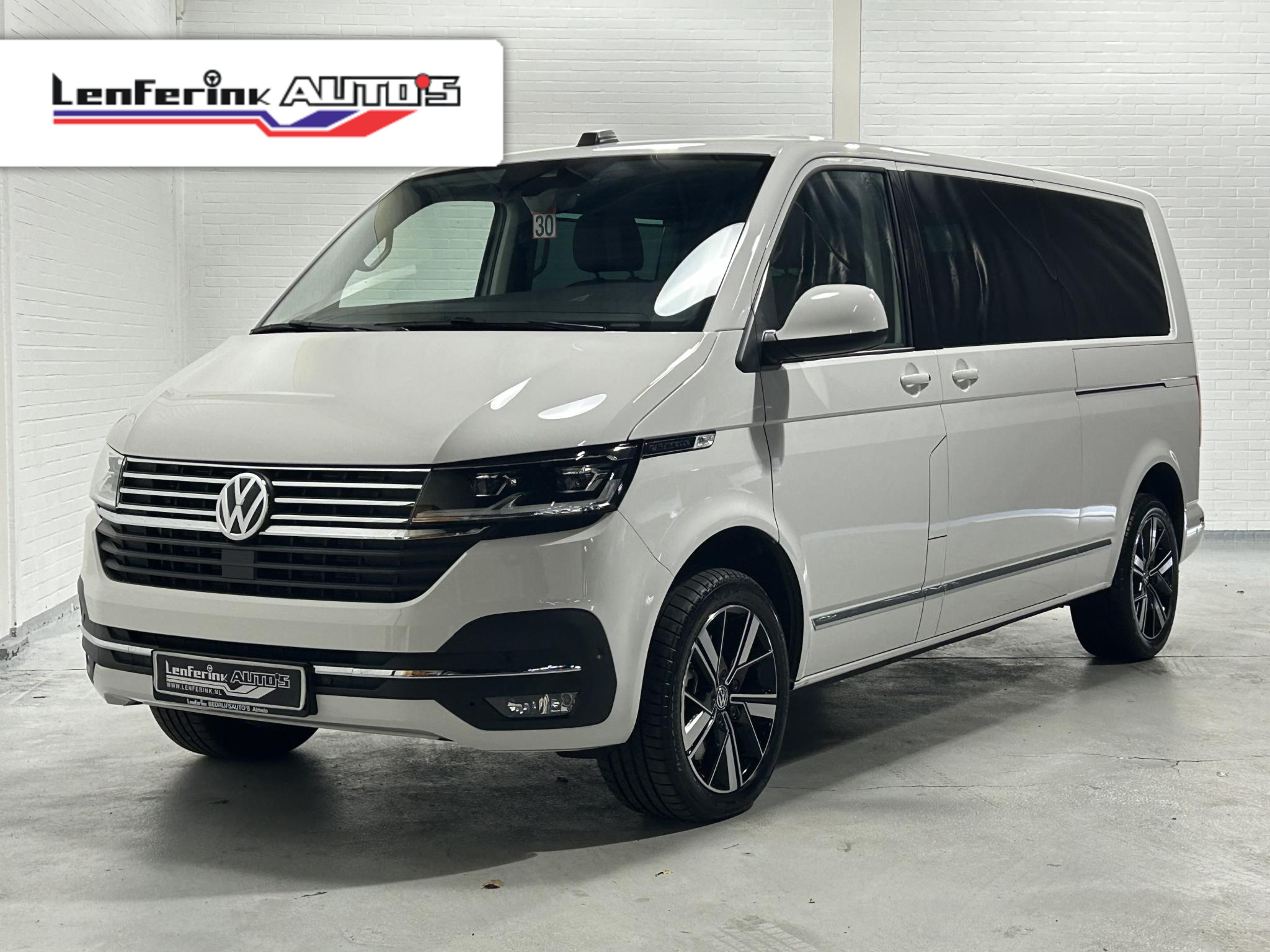 Volkswagen Transporter 2.0 TDI 204 pk L2H1 Highline 2x Elek. Schuifdeur Leder Duo, Parkeerhulp, LED, Navi, Elek. Achterklep, 5-Zits