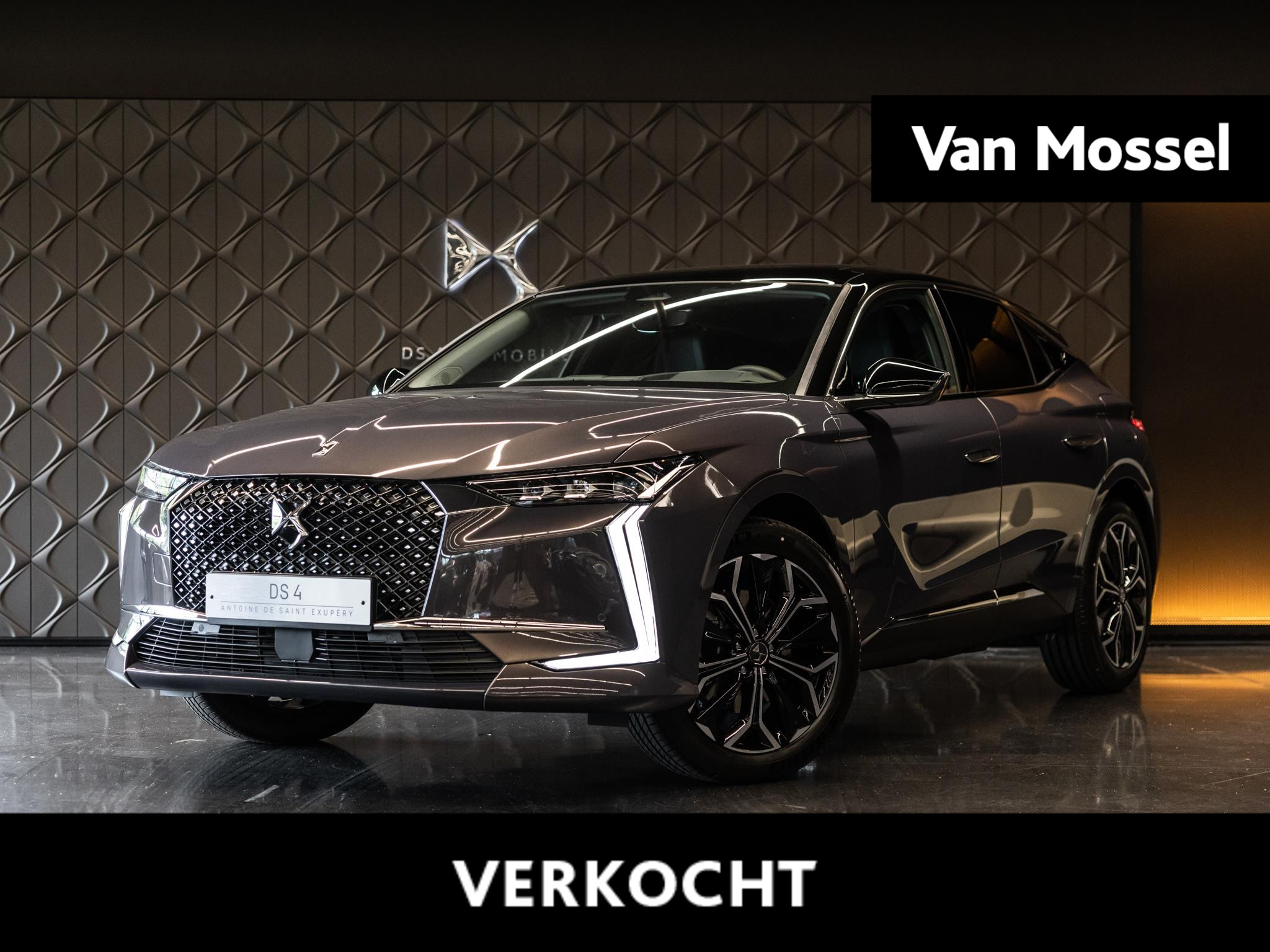 DS DS 4 1.6 PHEV 225 Antoine de saint Exupéry DS 4 E-Tense Antoine de saint Exupéry | Panorama schuif/kanteldak | Keyless entry | Stuurverwarming | Geventileerde, verwarmde voorstoelen met massagefunctie | DS Drive Assist |
