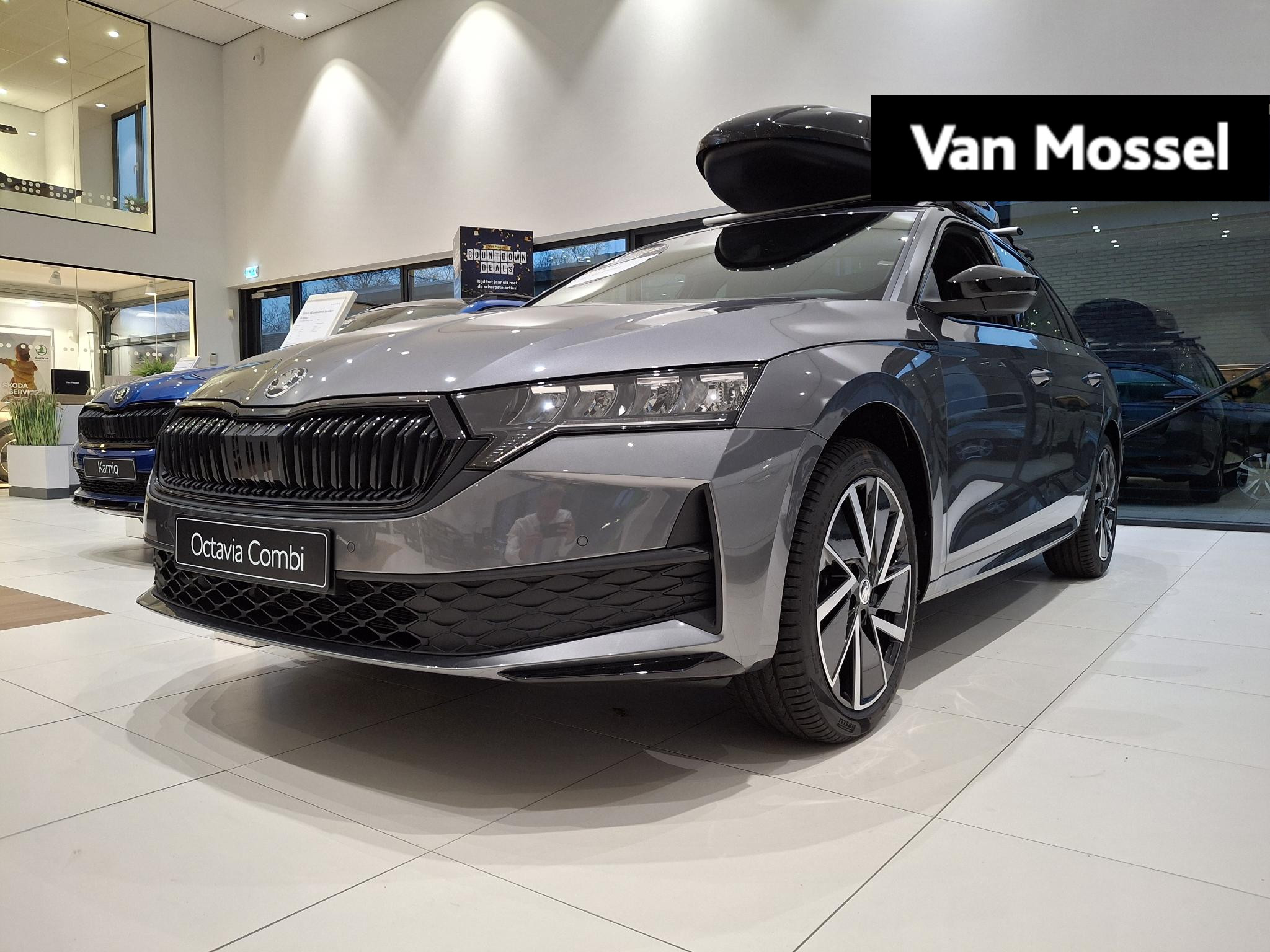 Škoda Octavia Combi 1.5 TSI MHEV Sportline Business 150 PK | Automaat | LED Koplampen | Navigatie | Panorama dak | Achteruitrijcamera | Climate Control | Cruise Control | Keyless Entry | Apple Carplay/Android Auto | Sportstoelen | Stoelverwarming | Privacy Glass | Parkeersensoren | Lichtmetalen velgen | € 2.000,- inruilpremie! | Direct leverbaar! |