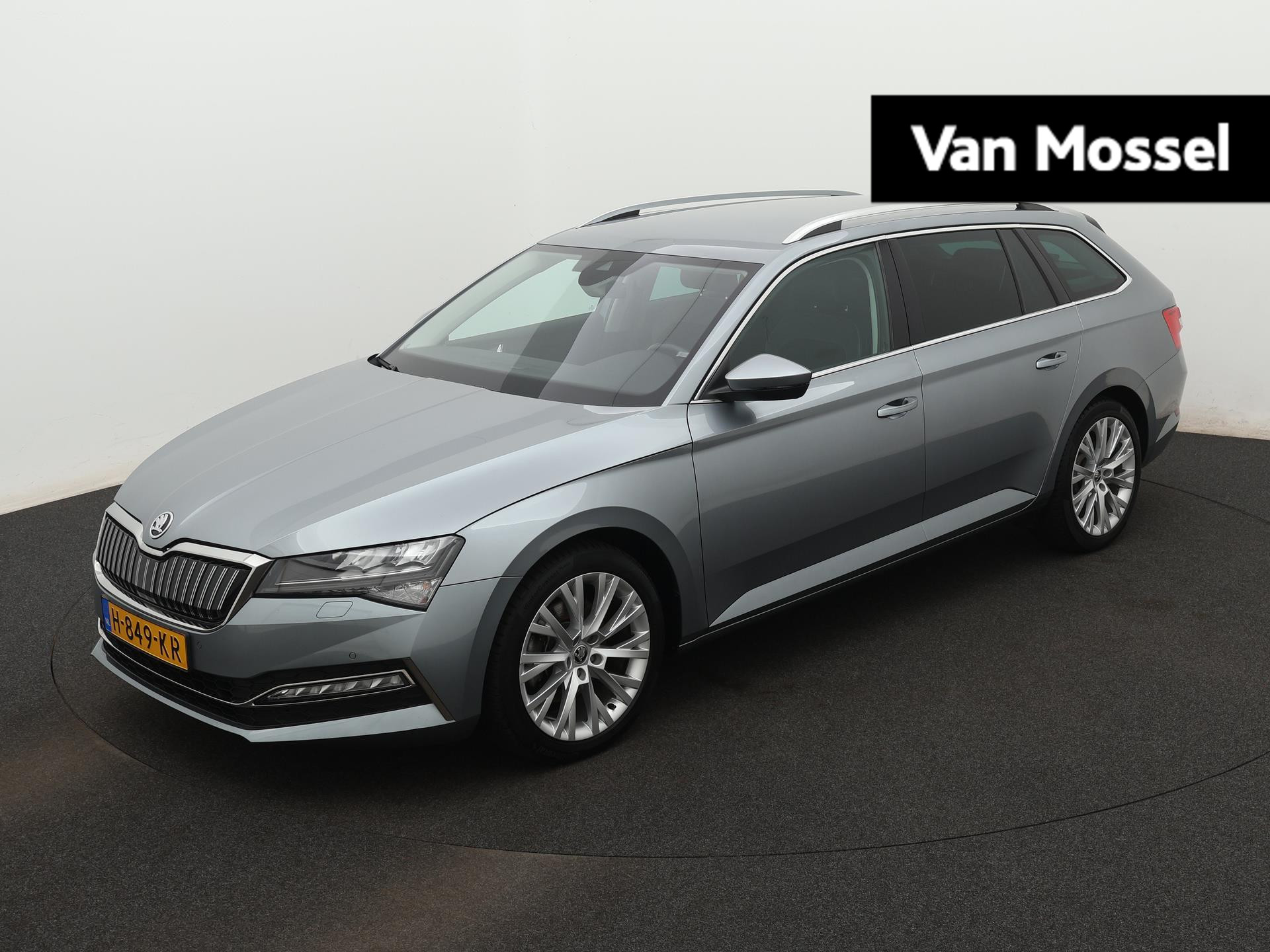 Škoda Superb Combi 1.4 TSI iV Business Edition | STOELVERWARMING | ACHTERUITRIJCAMERA | DIGITAAL DASHBOARD | NAVIGATIE |