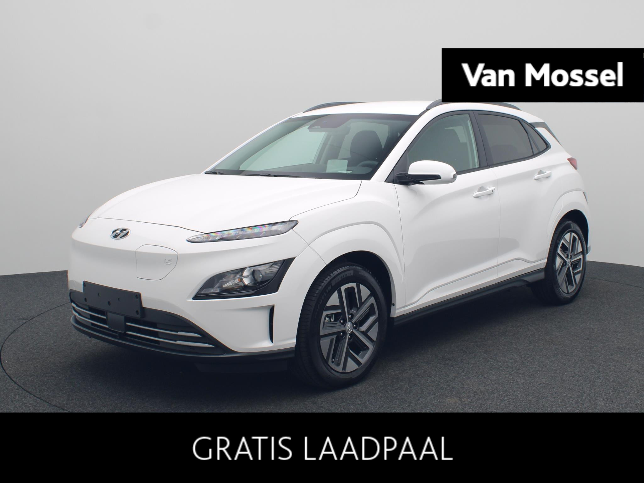 Hyundai Kona EV Fashion 64 kWh | Nieuw uit voorraad leverbaar | Navigatie | Cruise control| Achteruitrijcamera| Parkeersensoren achter|