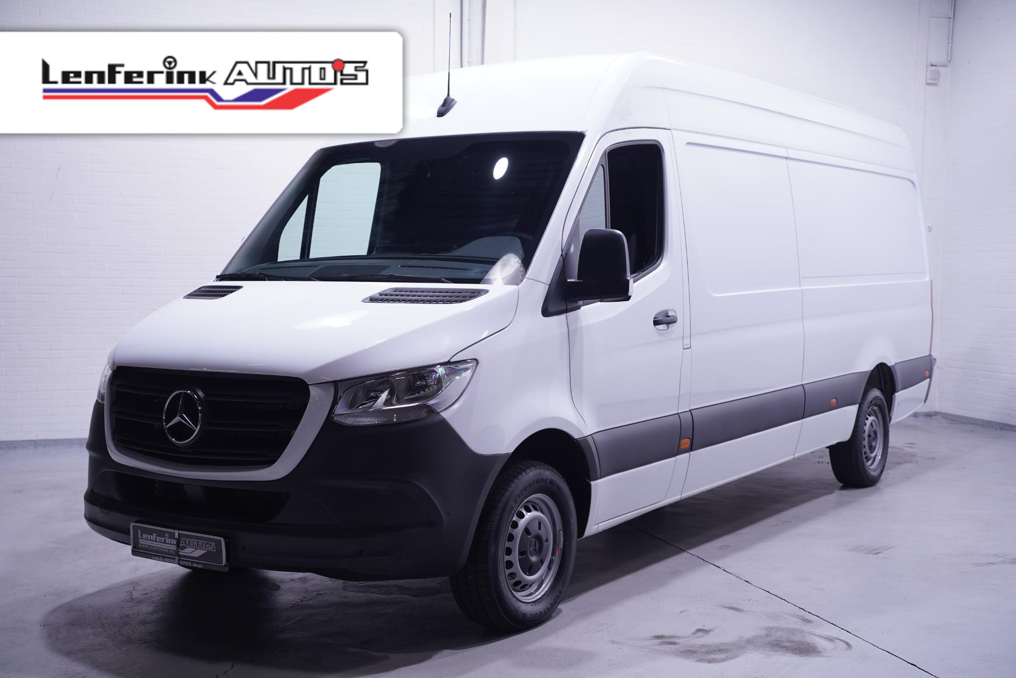 Mercedes-Benz Sprinter 317 CDI 170 pk L3H2 Automaat Airco, Camera PDC V+A, Apple Carplay, Laadruimte Pakket, Geveerde Stoel, 3-Zits