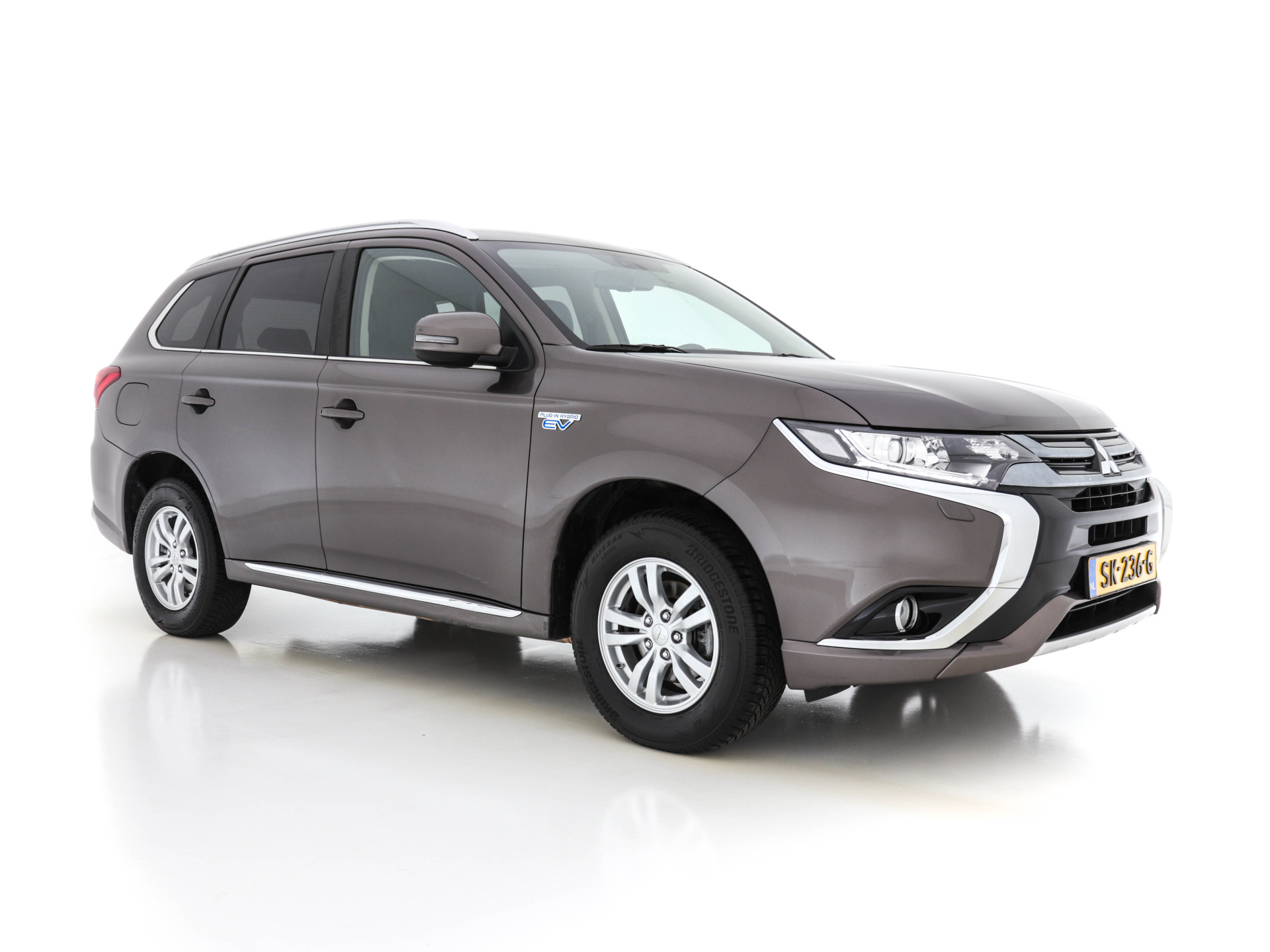 Mitsubishi Outlander 2.0 PHEV Pure AWD (INCL-BTW)  *MICRO-LEATHER | NAVI-FULLMAP | KEYLESS | DAB | CAMERA | ECC | PDC | CRUISE | APP.CONNECT*