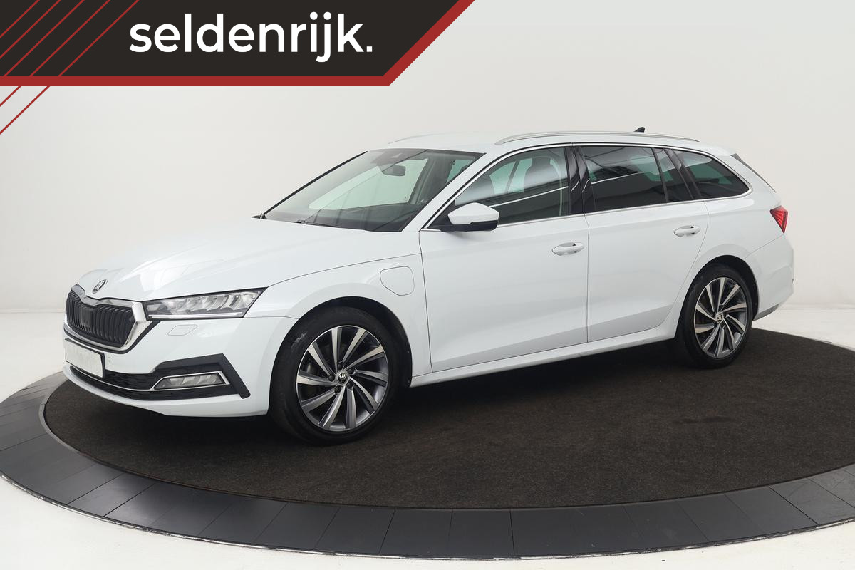 Škoda Octavia 1.4 TSI iV PHEV Style | Head-Up | Massage | Stoel & achterbankverwarming | Camera | Carplay | Adaptive cruise | Full LED | Navigatie