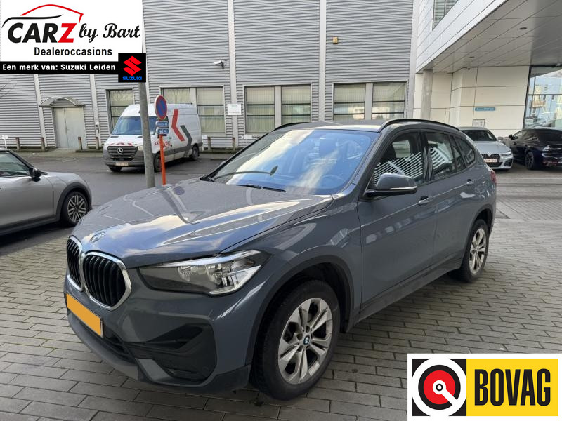 BMW X1 sDrive18i EXECUTIVE AUTOMAAT Trekhaak | Keyless | Head Up Display | Navi