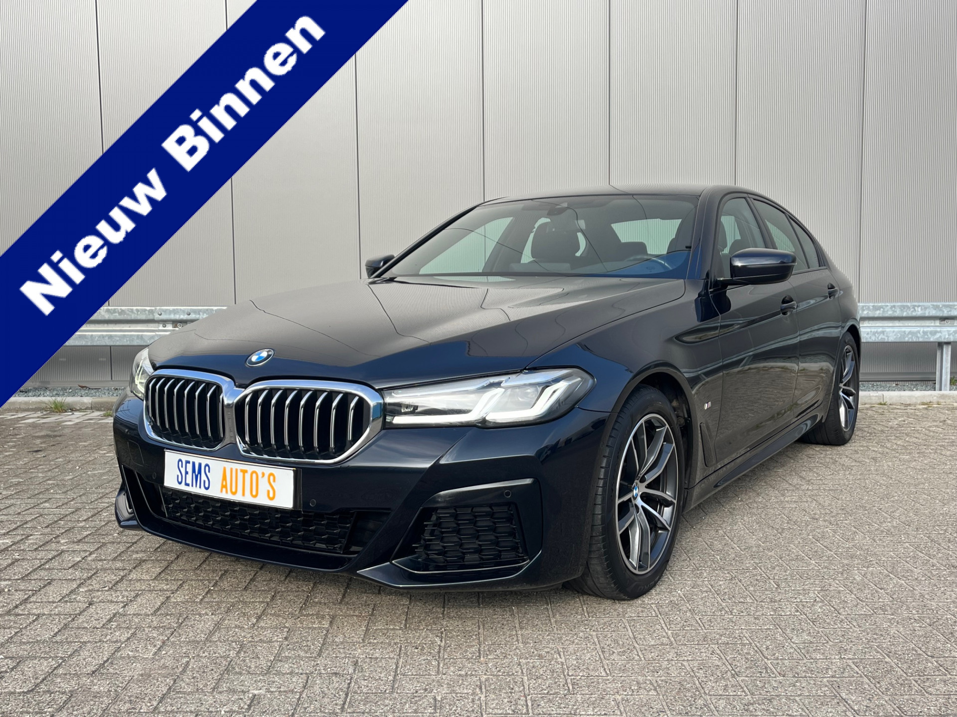 BMW 5 Serie 520i High Executive Edition M-Sportpakket / Nieuwe MODEL !