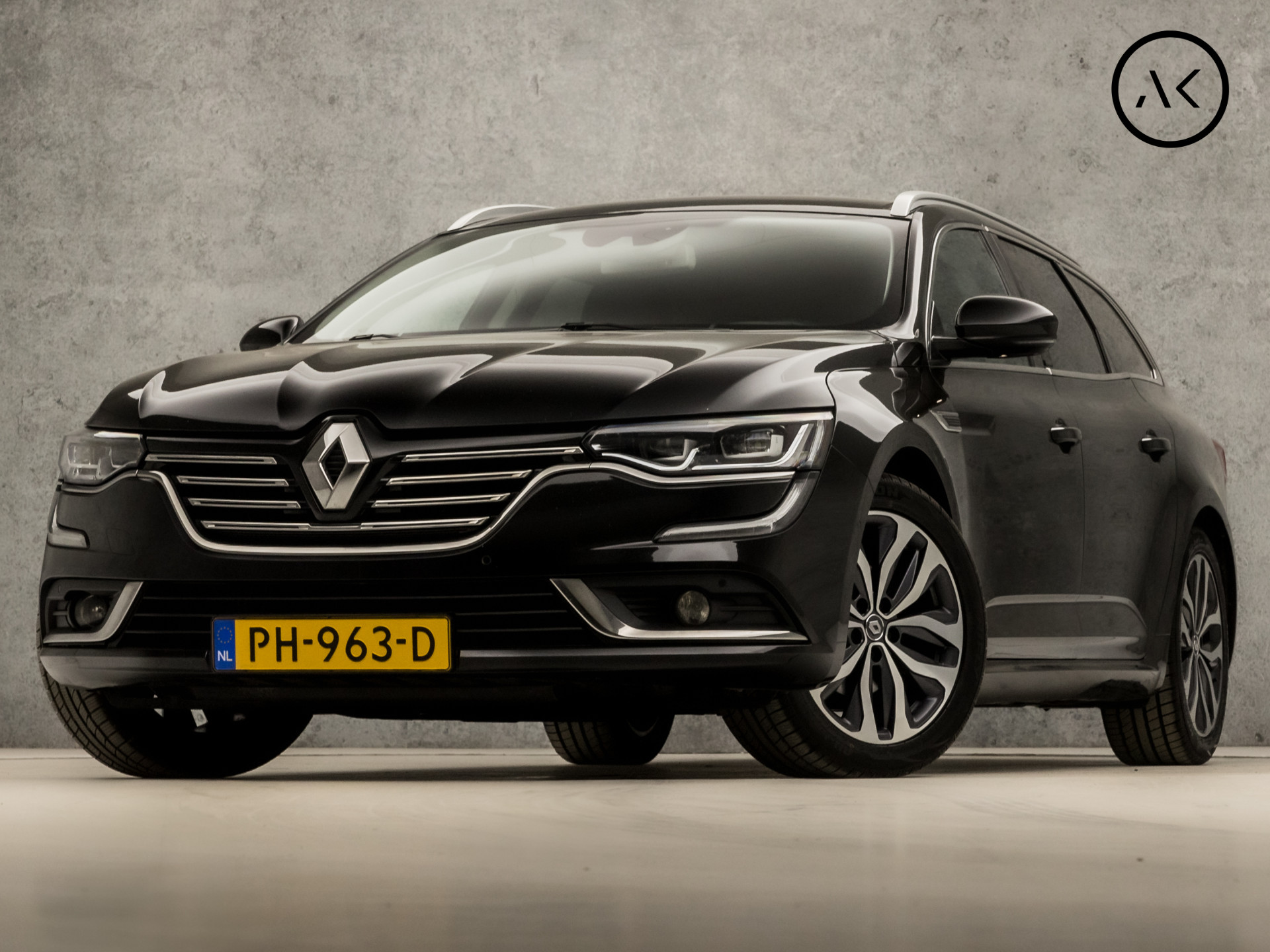 Renault Talisman Estate 1.6 TCe Intens 150Pk Automaat (GROOT NAVI, DIGITAL COCKPIT, BOSE AUDIO, CLIMATE, CAMERA, GETINT GLAS, LEDER, SPORTSTOELEN, CRUISE, LED KOPLAMPEN, NIEUWSTAAT)